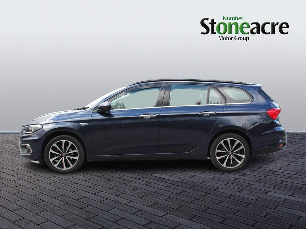 Fiat Tipo 1.4 T-Jet Lounge Euro 6 (s/s) 5dr (DS17GXL) image 5