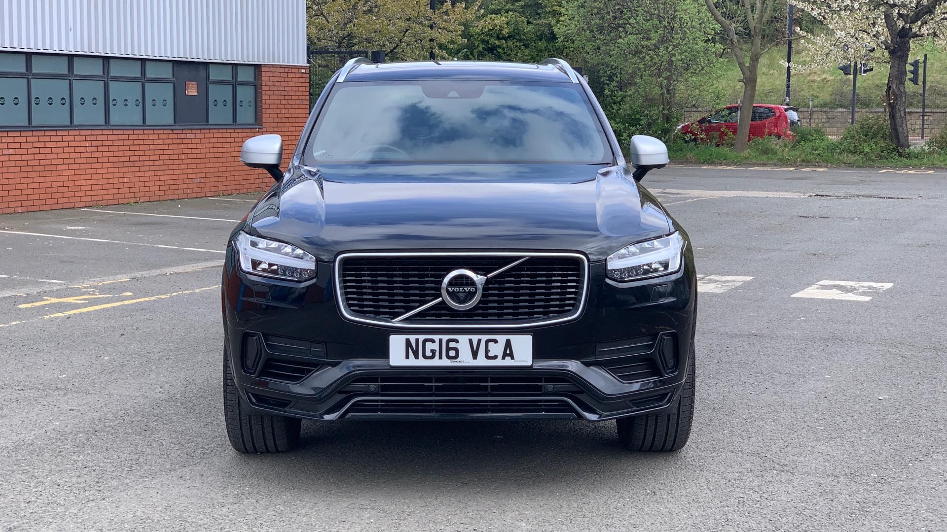 Volvo XC90 2.0h T8 Twin Engine 9.2kWh R-Design Auto 4WD Euro 6 (s/s) 5dr (NG16VCA) image 11