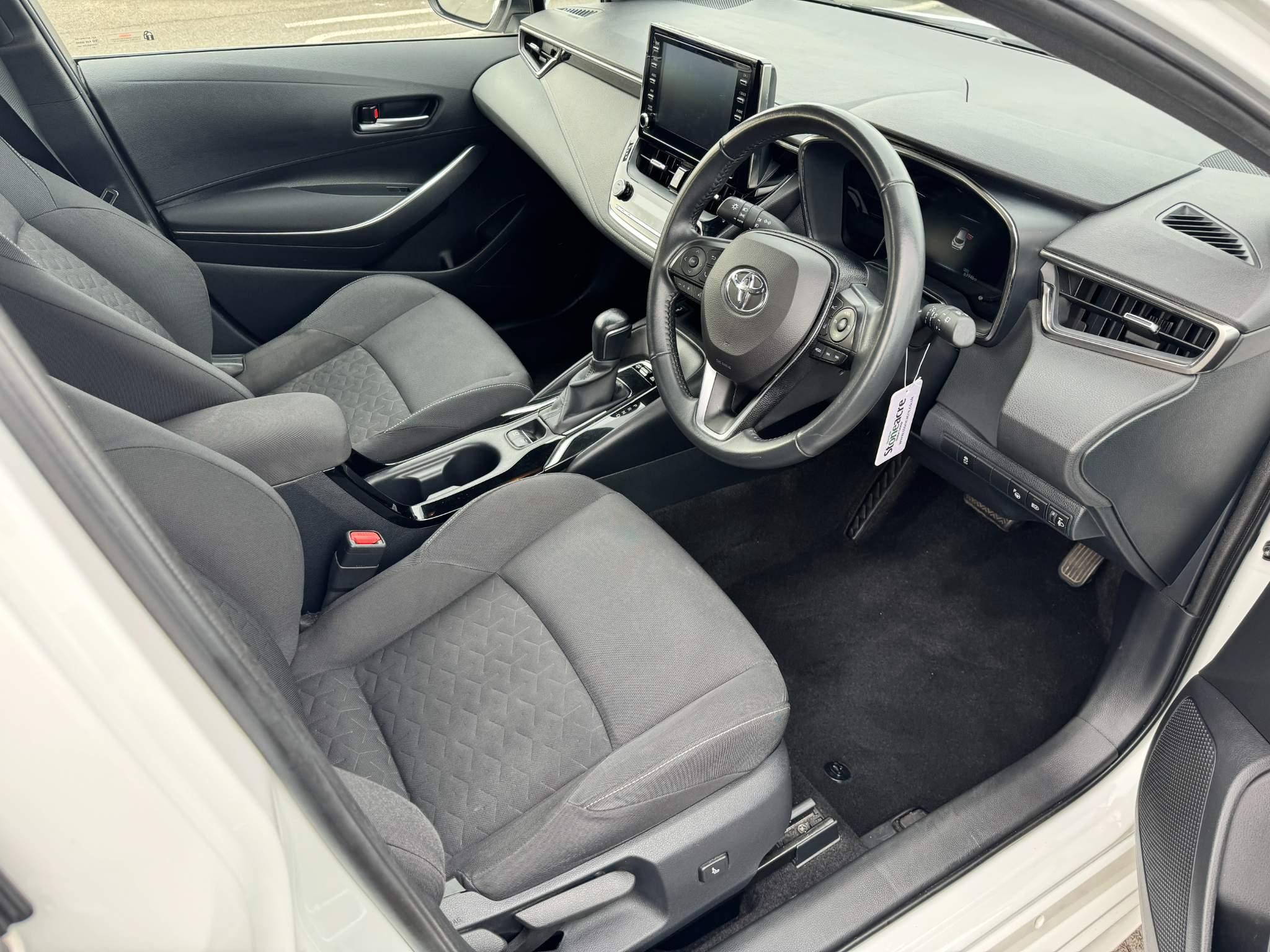 Toyota Corolla 1.8 VVT-i Hybrid Icon Tech 5dr CVT (BT21WDL) image 10