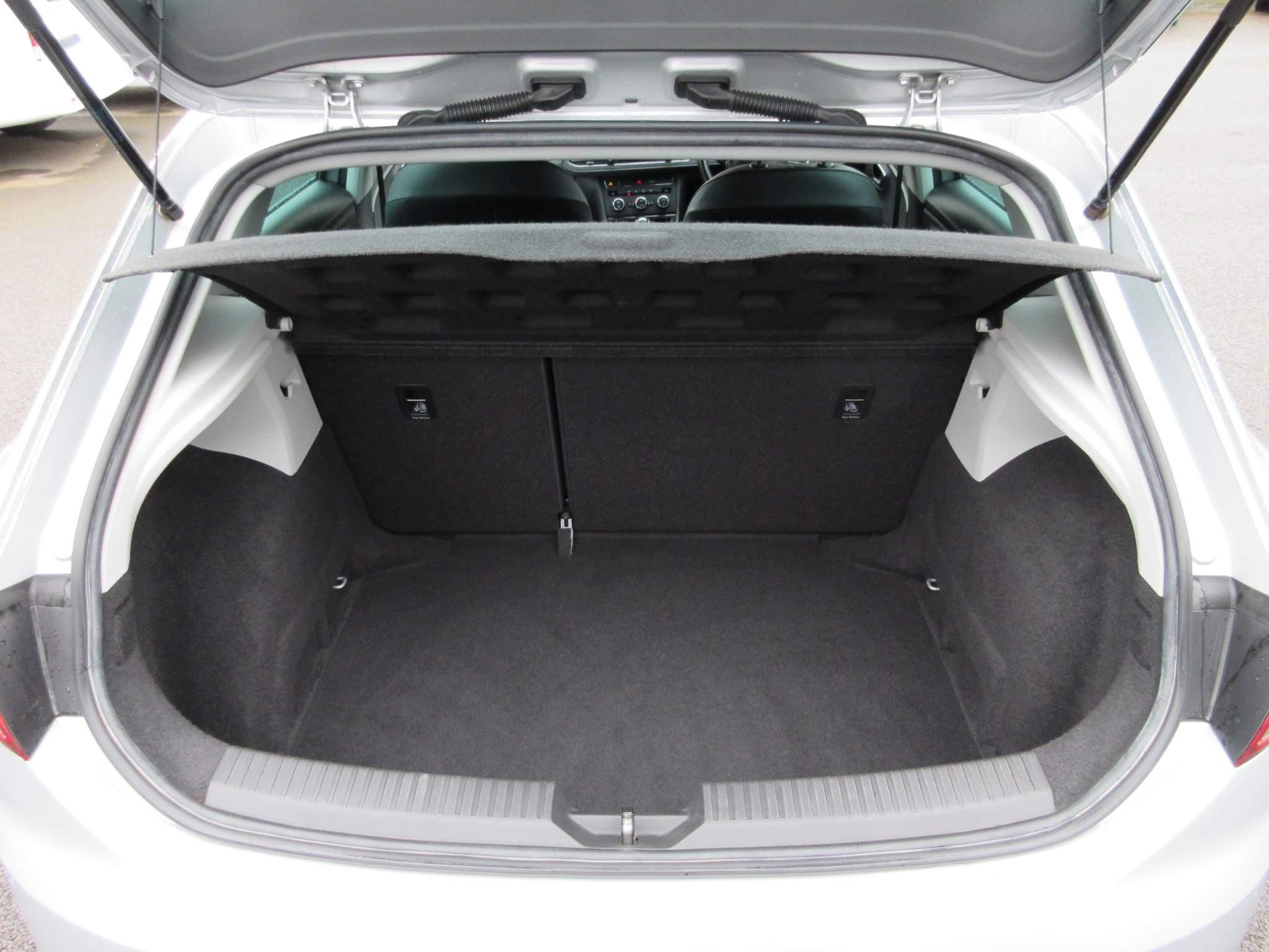 SEAT Leon 1.4 TSI FR Technology Hatchback 5dr Petrol Manual Euro 6 (s/s) (125 ps) (KS66OHT) image 9