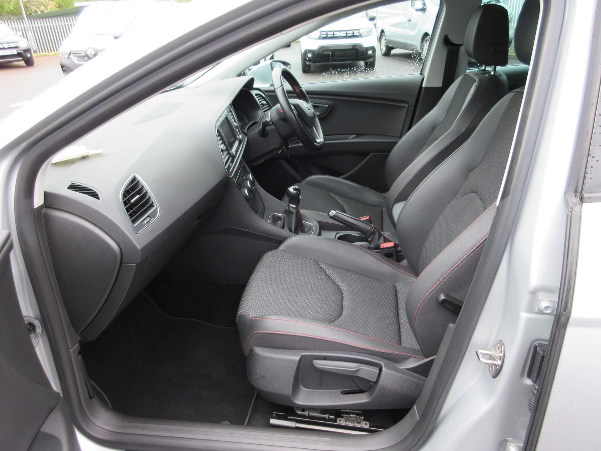 SEAT Leon 1.4 TSI FR Technology Hatchback 5dr Petrol Manual Euro 6 (s/s) (125 ps) (KS66OHT) image 10