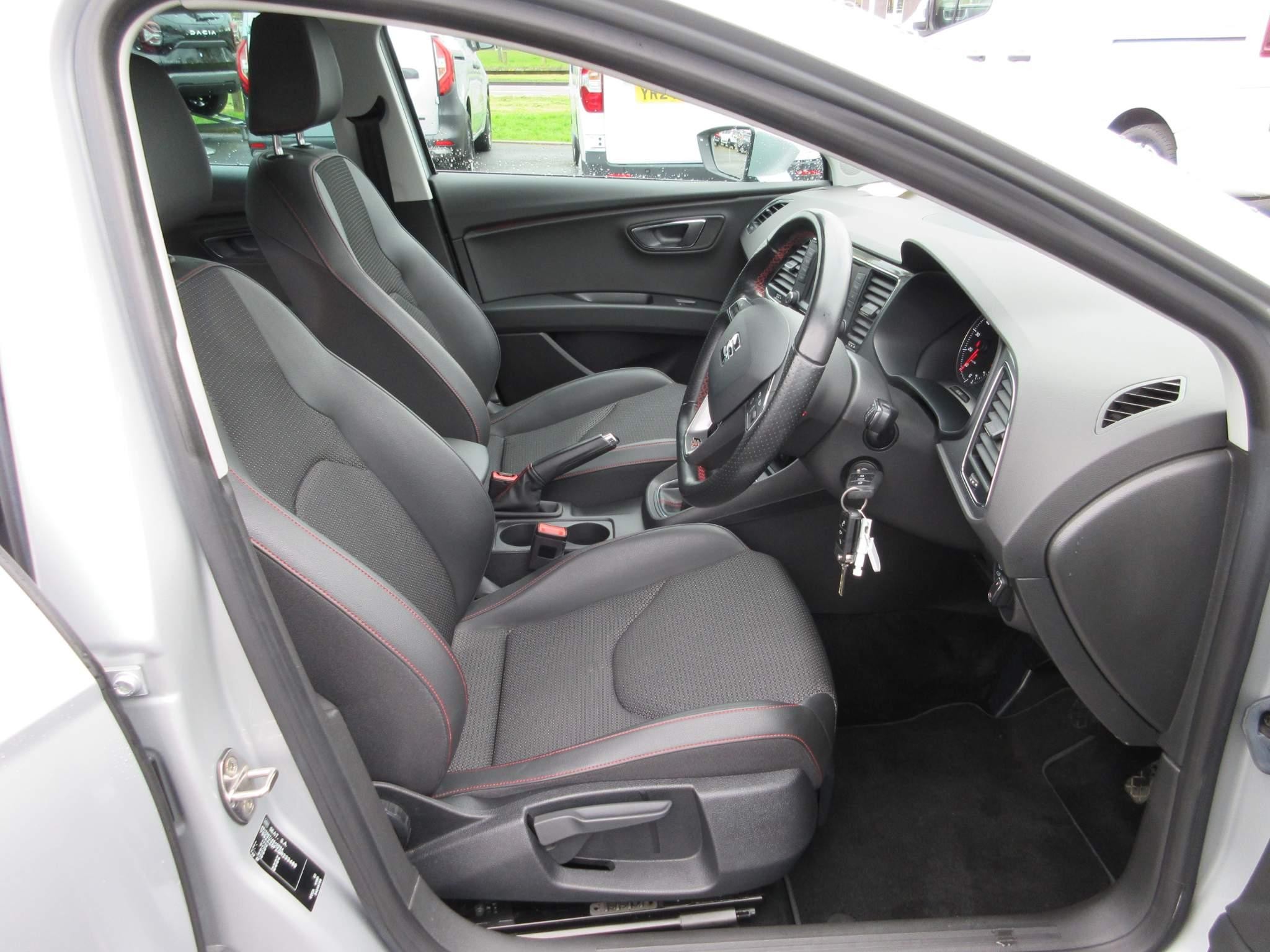 SEAT Leon 1.4 TSI FR Technology Hatchback 5dr Petrol Manual Euro 6 (s/s) (125 ps) (KS66OHT) image 13