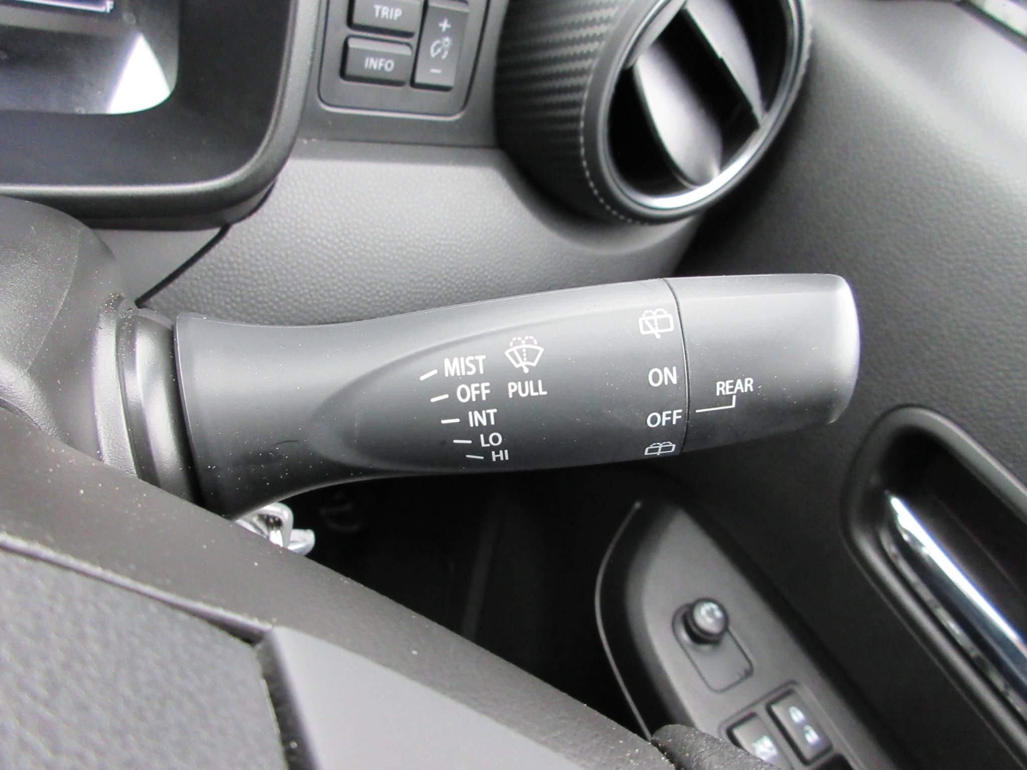 Suzuki Ignis 1.2 Dualjet MHEV SZ3 Hatchback 5dr Petrol Hybrid Manual Euro 6 (s/s) (83 ps) (NV22GSY) image 22