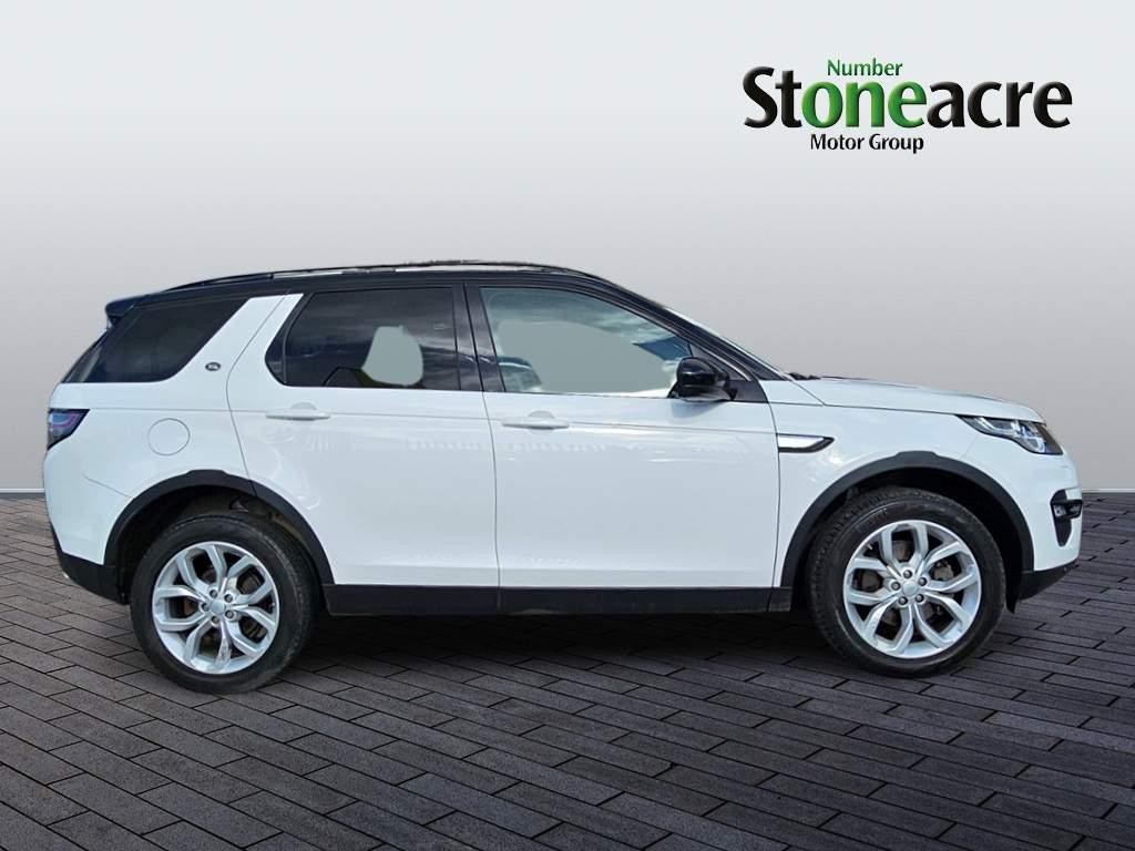 Land Rover Discovery Sport 2.0 TD4 HSE 4WD Euro 6 (s/s) 5dr (CN16SRZ) image 1