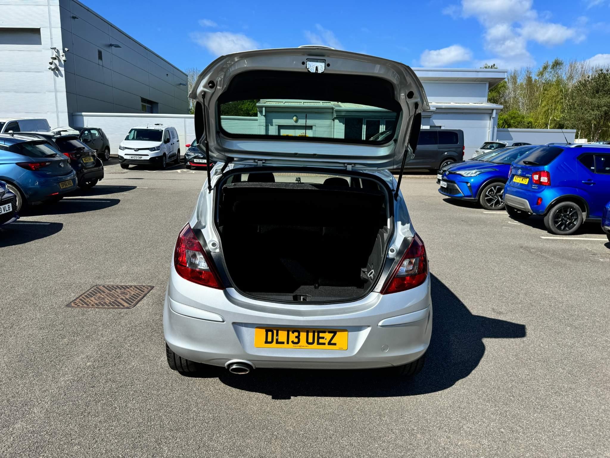 Vauxhall Corsa 1.4 16V SXi Euro 5 5dr (A/C) (DL13UEZ) image 9