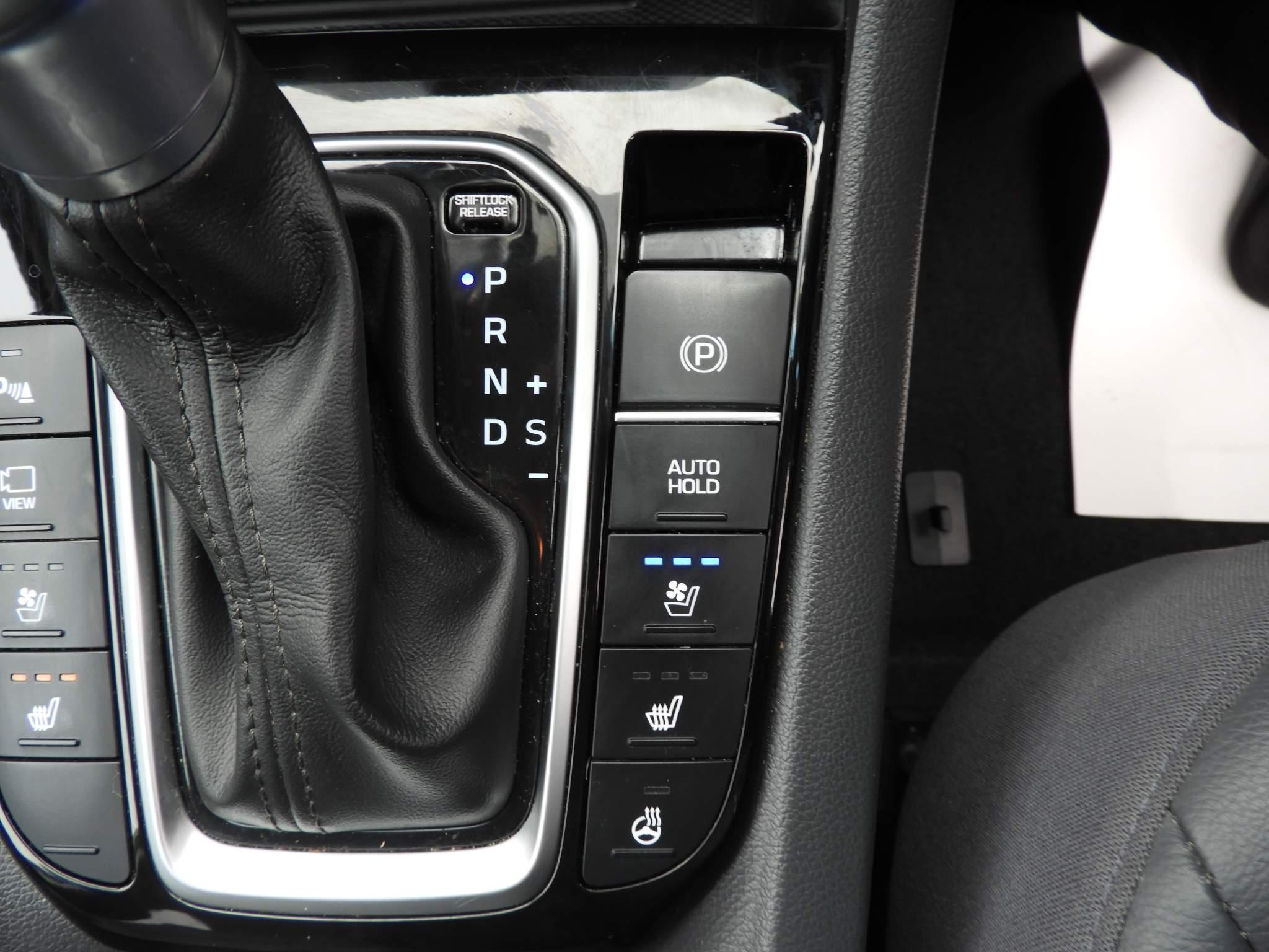 Hyundai IONIQ 1.6 h-GDi Premium SE Hatchback 5dr Petrol Hybrid DCT Euro 6 (s/s) (141 ps) (OV71EZT) image 23