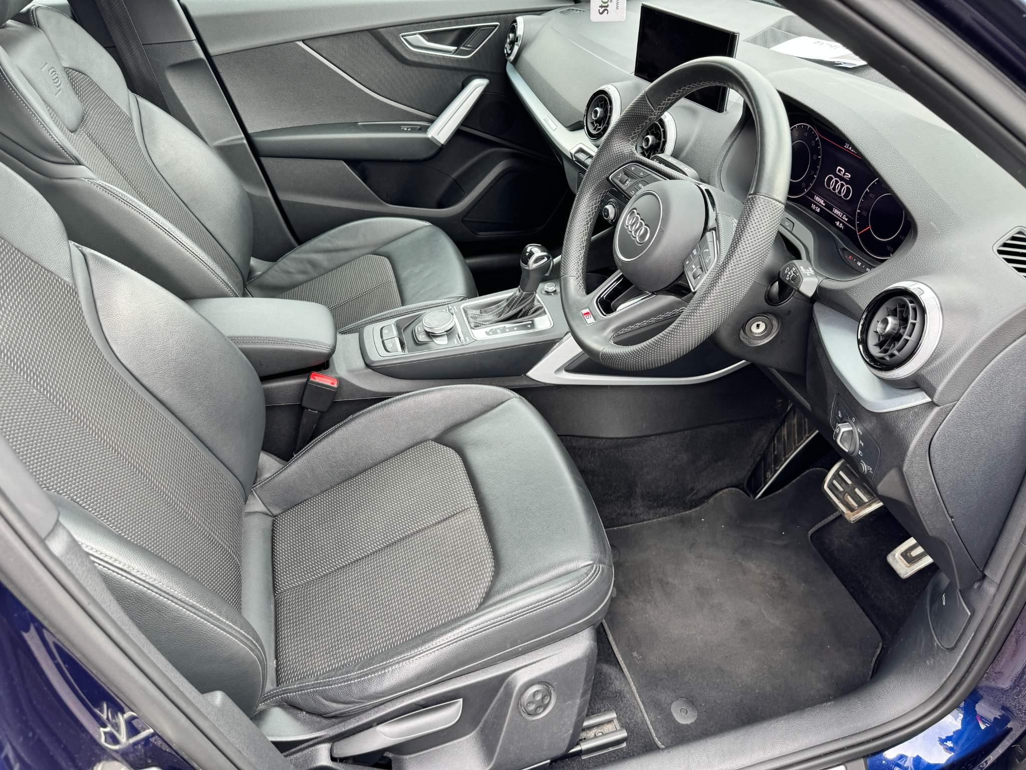 Audi Q2 1.5 TFSI CoD 35 S line S Tronic Euro 6 (s/s) 5dr (NU21VGD) image 10