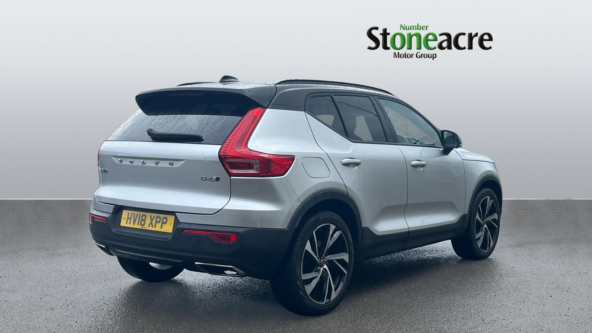 Volvo XC40 D4 AWD First Edition wk06 Automatic (HV18XPP) image 4