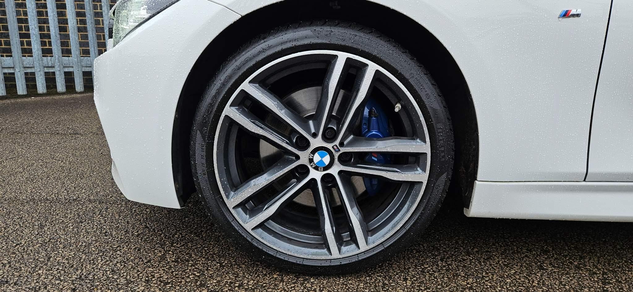 BMW 3 Series Image 9