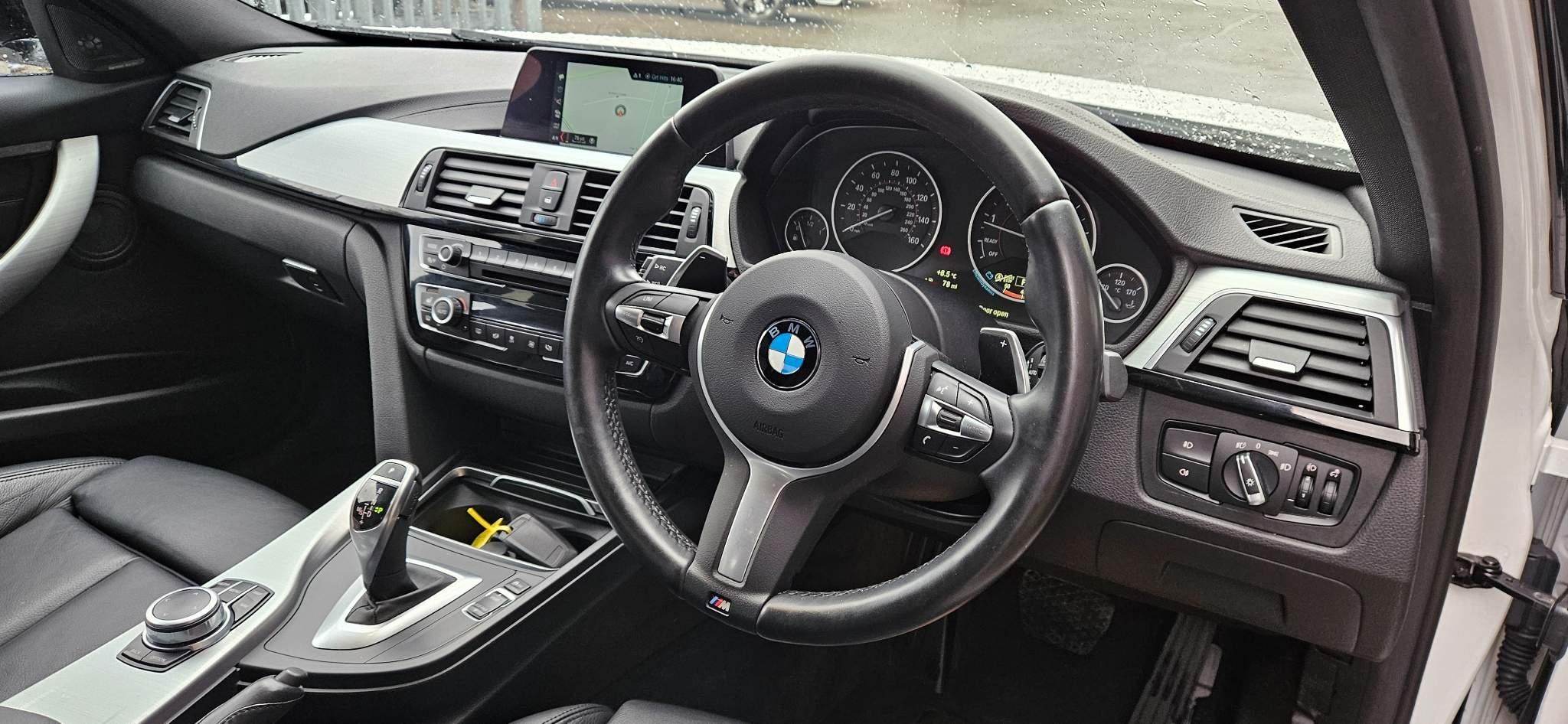 BMW 3 Series Image 11