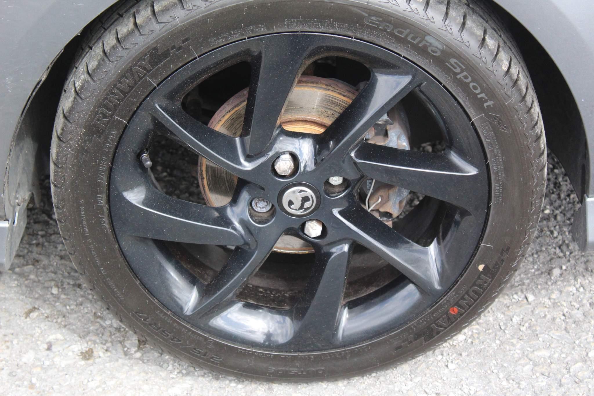 Vauxhall Corsa 1.4 SRi Vx-line Nav Black 5dr (DT19DLO) image 8