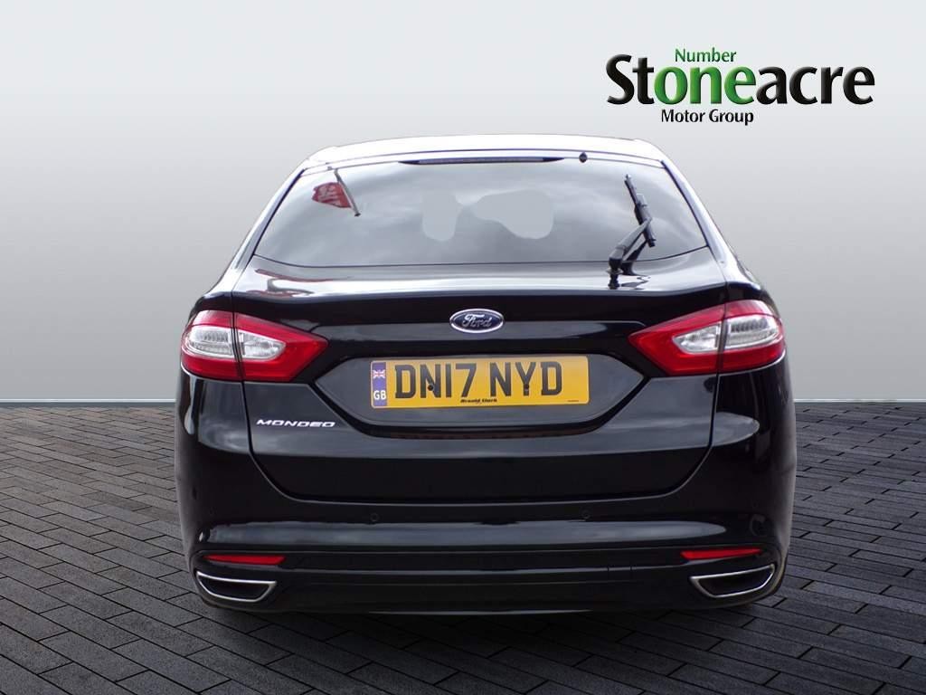 Ford Mondeo 2.0 TDCi Titanium Euro 6 (s/s) 5dr (DN17NYD) image 3