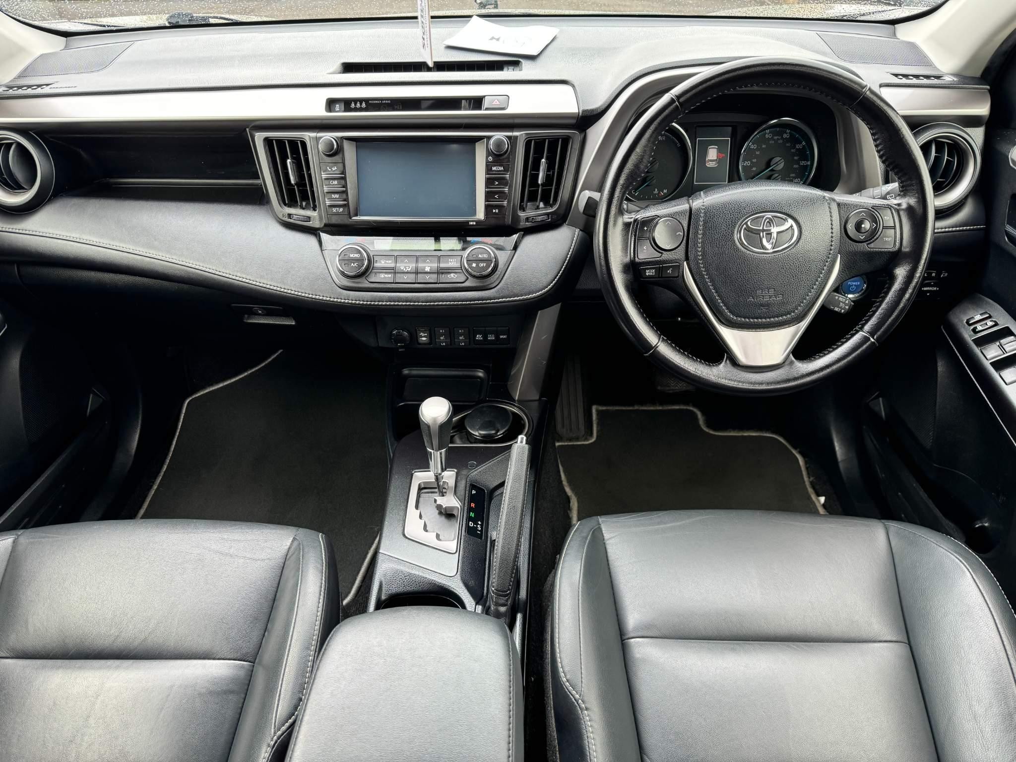 Toyota RAV4 2.5 VVT-h Excel CVT 4WD Euro 6 (s/s) 5dr (NX16JCO) image 14