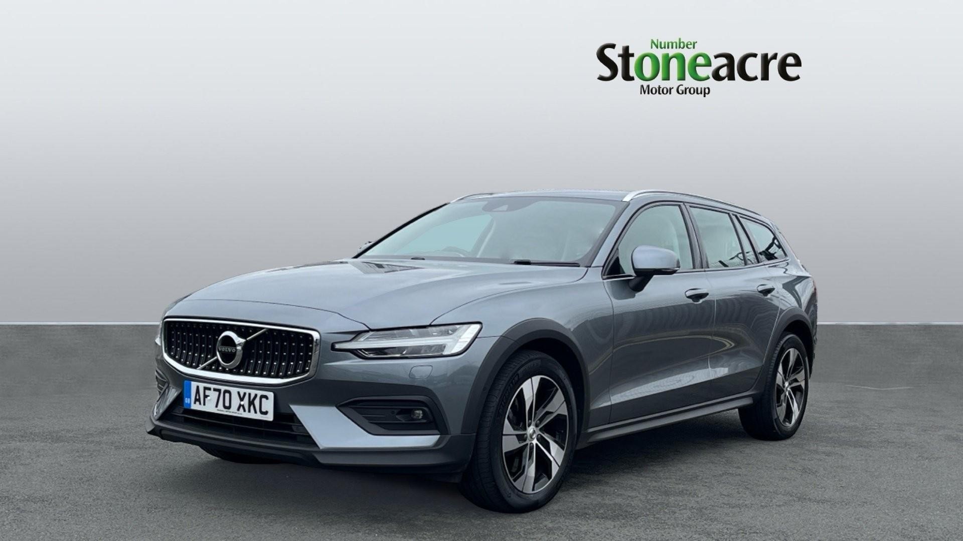 Volvo V60 2.0 B5P Cross Country 5dr AWD Auto (AF70XKC) image 5