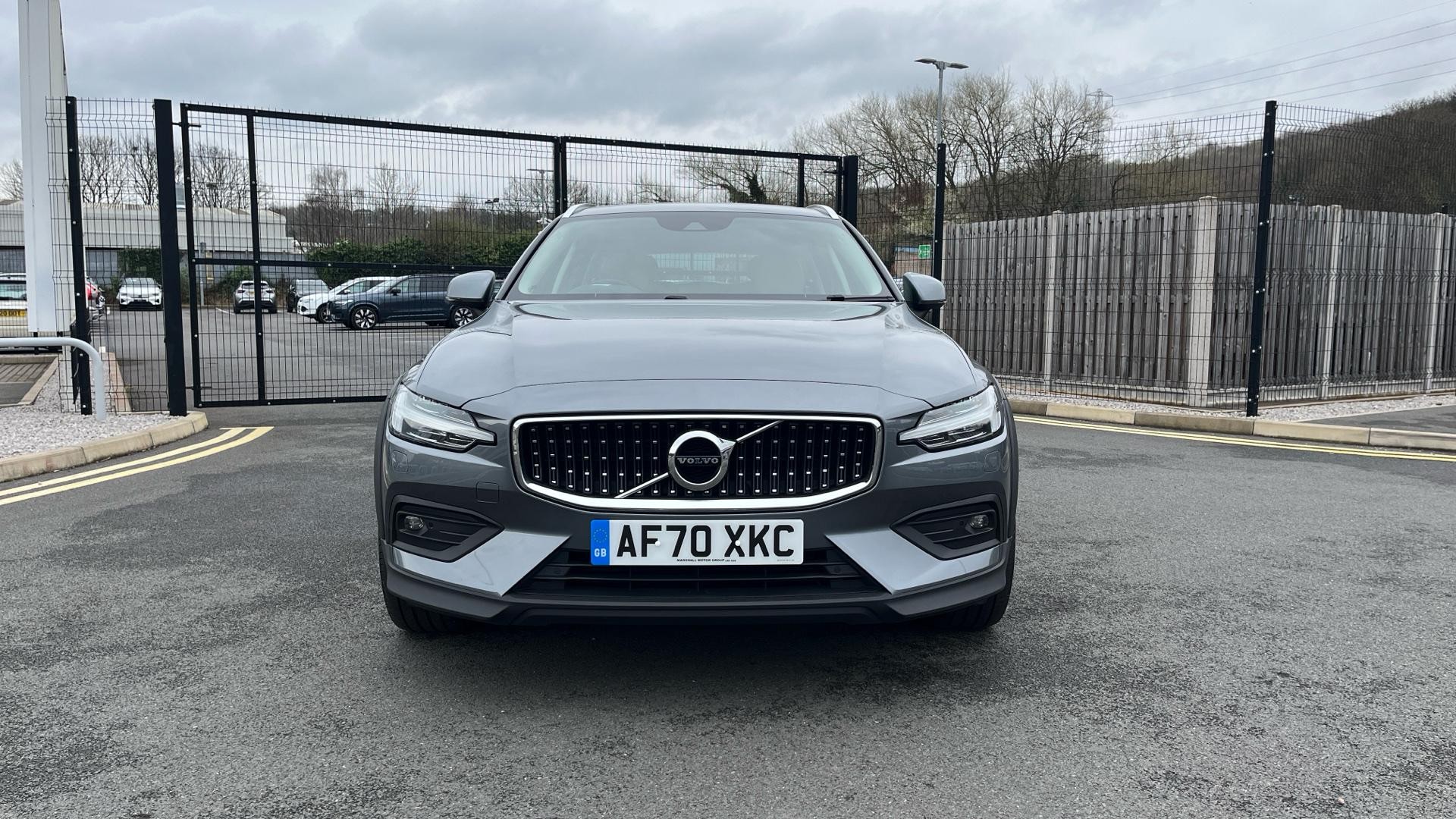 Volvo V60 2.0 B5P Cross Country 5dr AWD Auto (AF70XKC) image 11