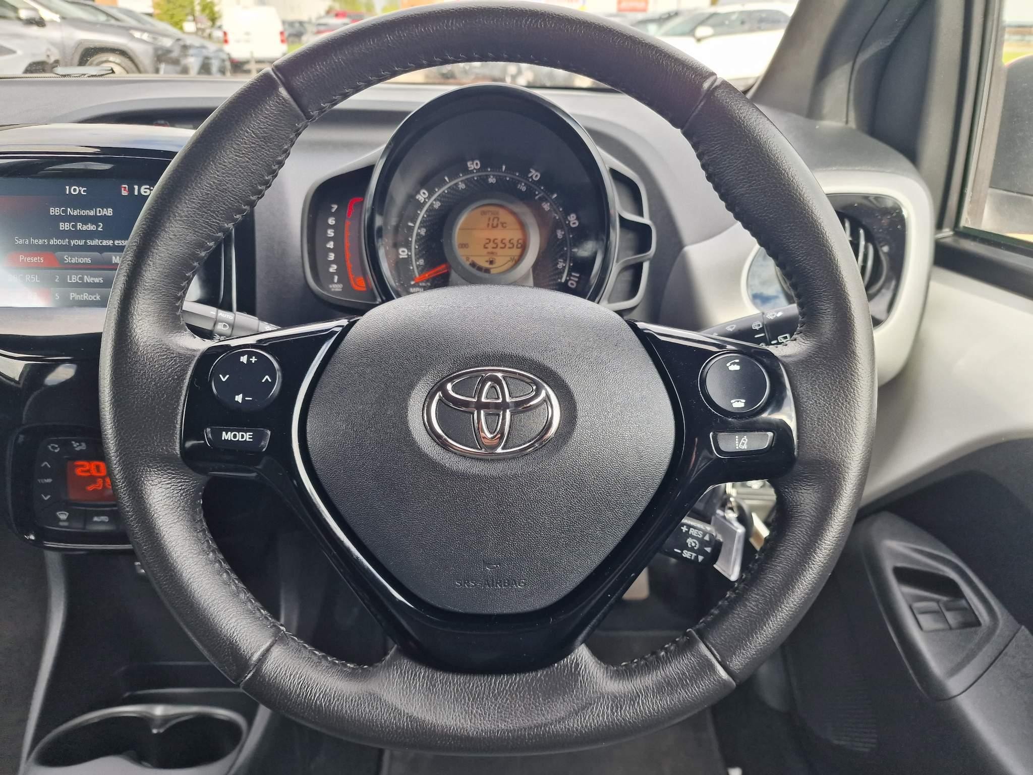 Toyota Aygo 1.0 VVT-i X-Trend TSS 5dr (NX71YBZ) image 9