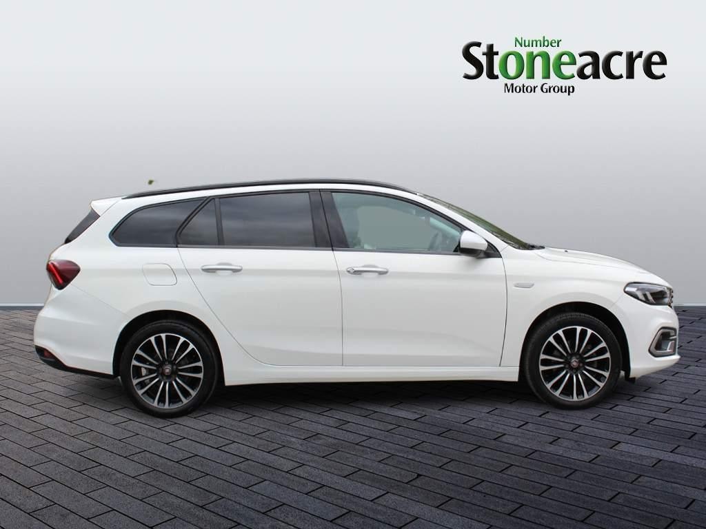 Fiat Tipo 1.0 Life Euro 6 (s/s) 5dr (MX21XFG) image 1