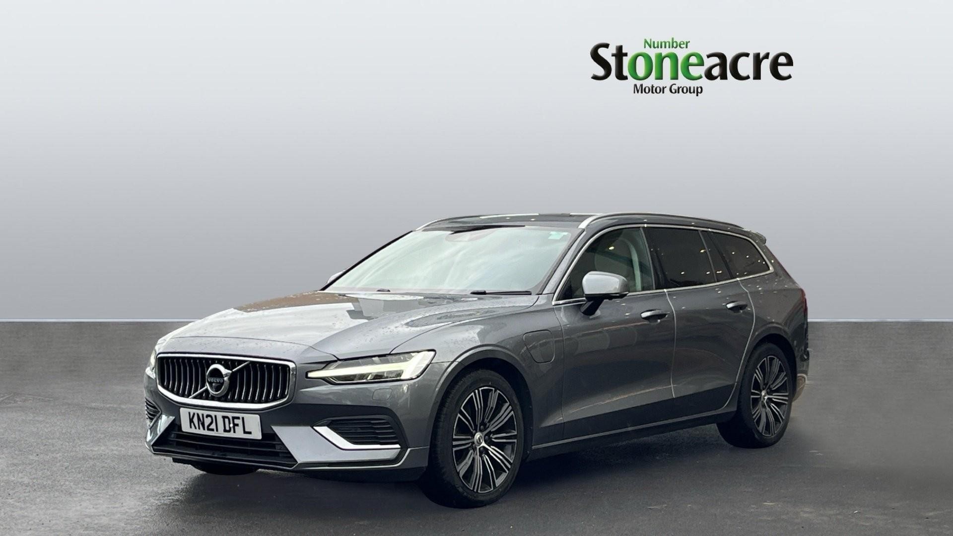 Volvo V60 2.0h T6 Recharge 11.6kWh Inscription Auto AWD Euro 6 (s/s) 5dr (KN21DFL) image 3