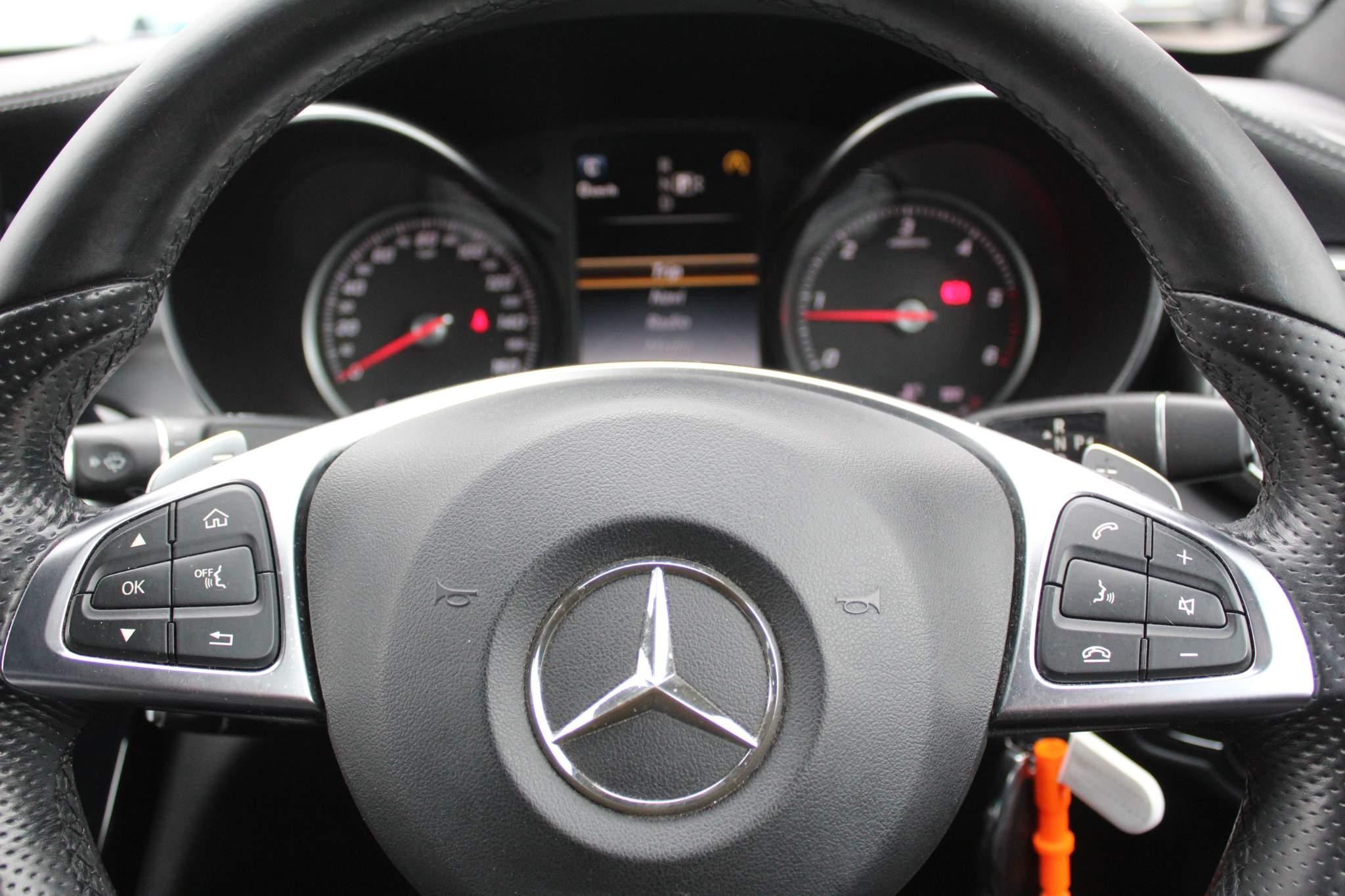 Mercedes-Benz C-Class C220 BlueTEC AMG Line Premium 4dr Auto (EO15GBU) image 16