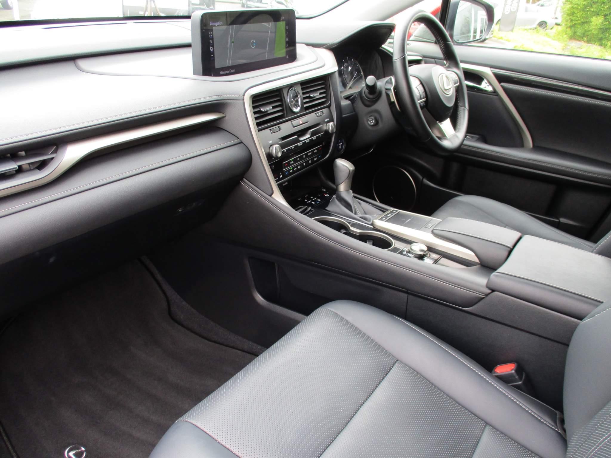 Lexus RX 450h 3.5 450h V6 (Premium) E-CVT 4WD Euro 6 (s/s) 5dr (NU70YPL) image 12