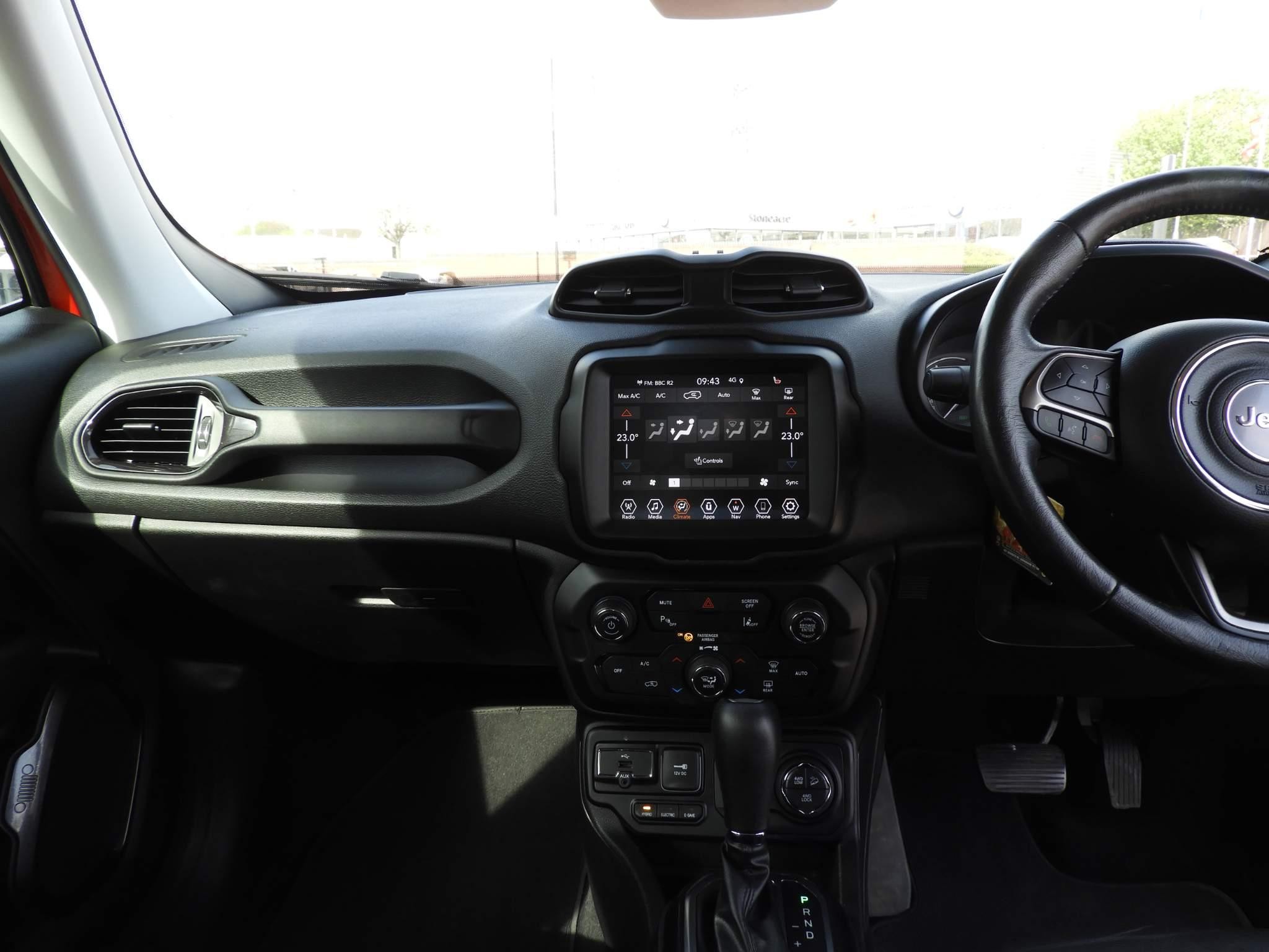 Jeep Renegade 190 Hp At6 Eawd Limited (BJ71WKH) image 14