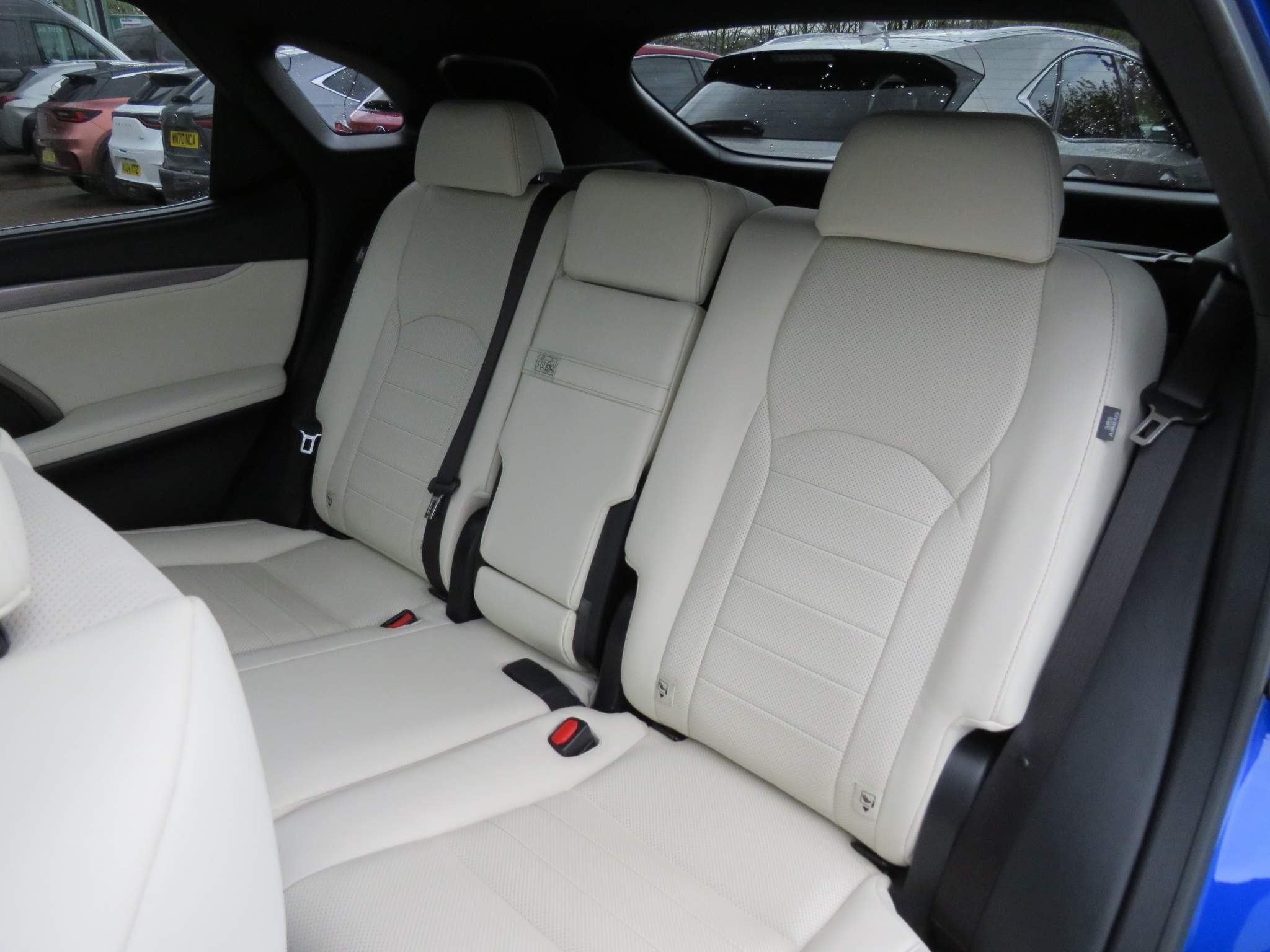 Lexus RX 450h 450h 3.5 F-Sport 5dr Auto Self Charging Hybrid (NA68NKR) image 19