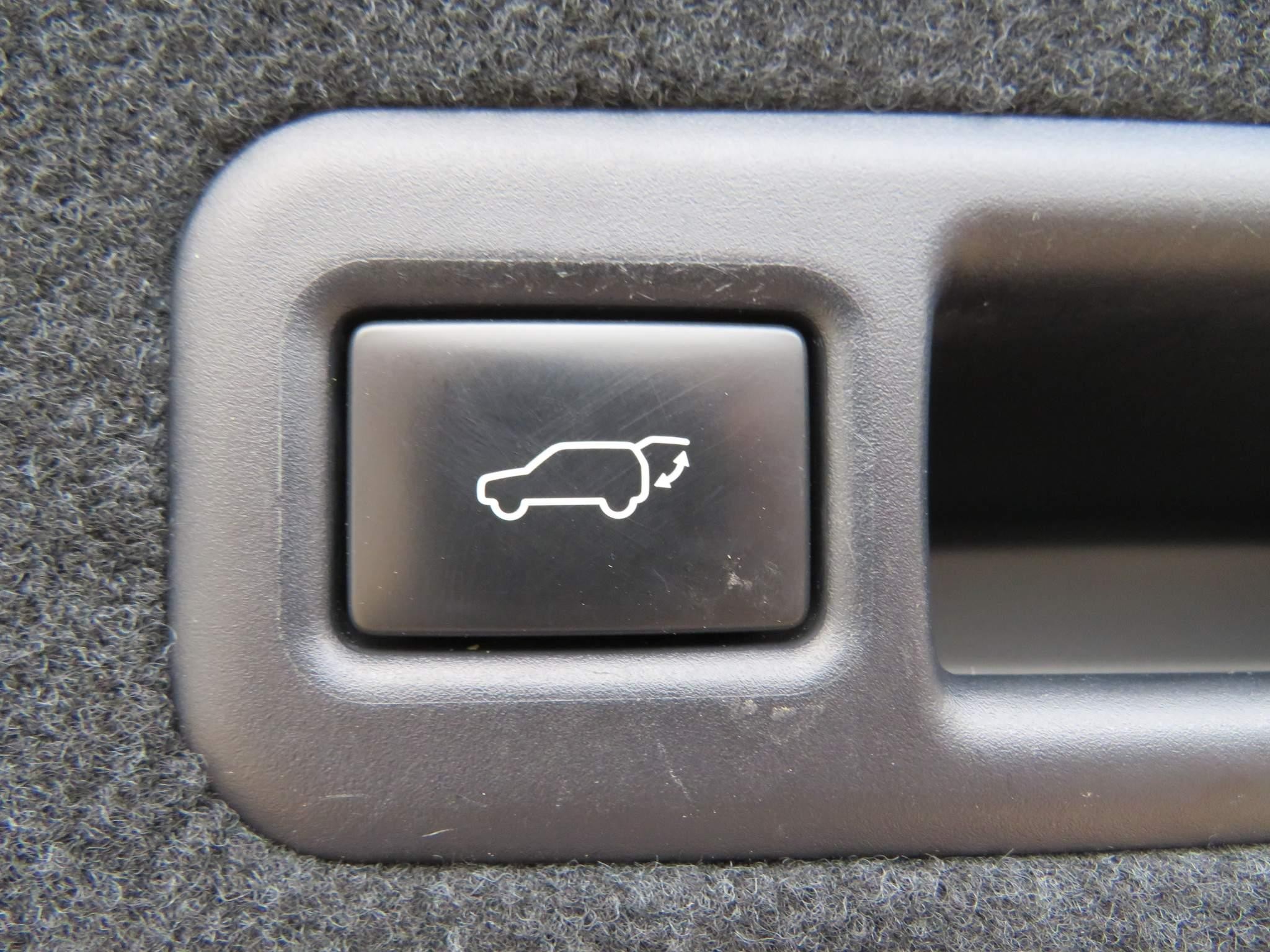 Lexus RX 450h 450h 3.5 F-Sport 5dr Auto Self Charging Hybrid (NA68NKR) image 24