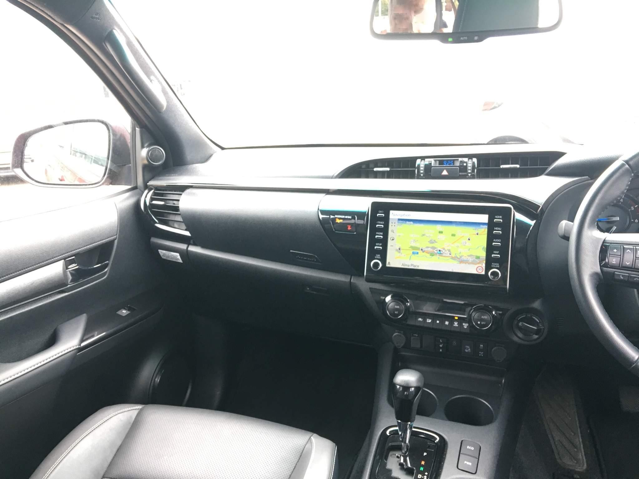 Toyota Hilux Invincible X D/Cab Pick Up 2.8 D-4D Auto (GY23HSJ) image 39