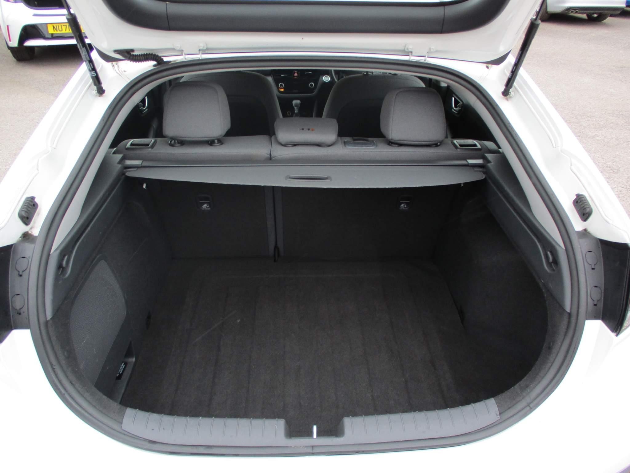 Hyundai IONIQ 1.6 h-GDi Premium Hatchback 5dr Petrol Hybrid DCT Euro 6 (s/s) (141 ps) (EF70YWY) image 12