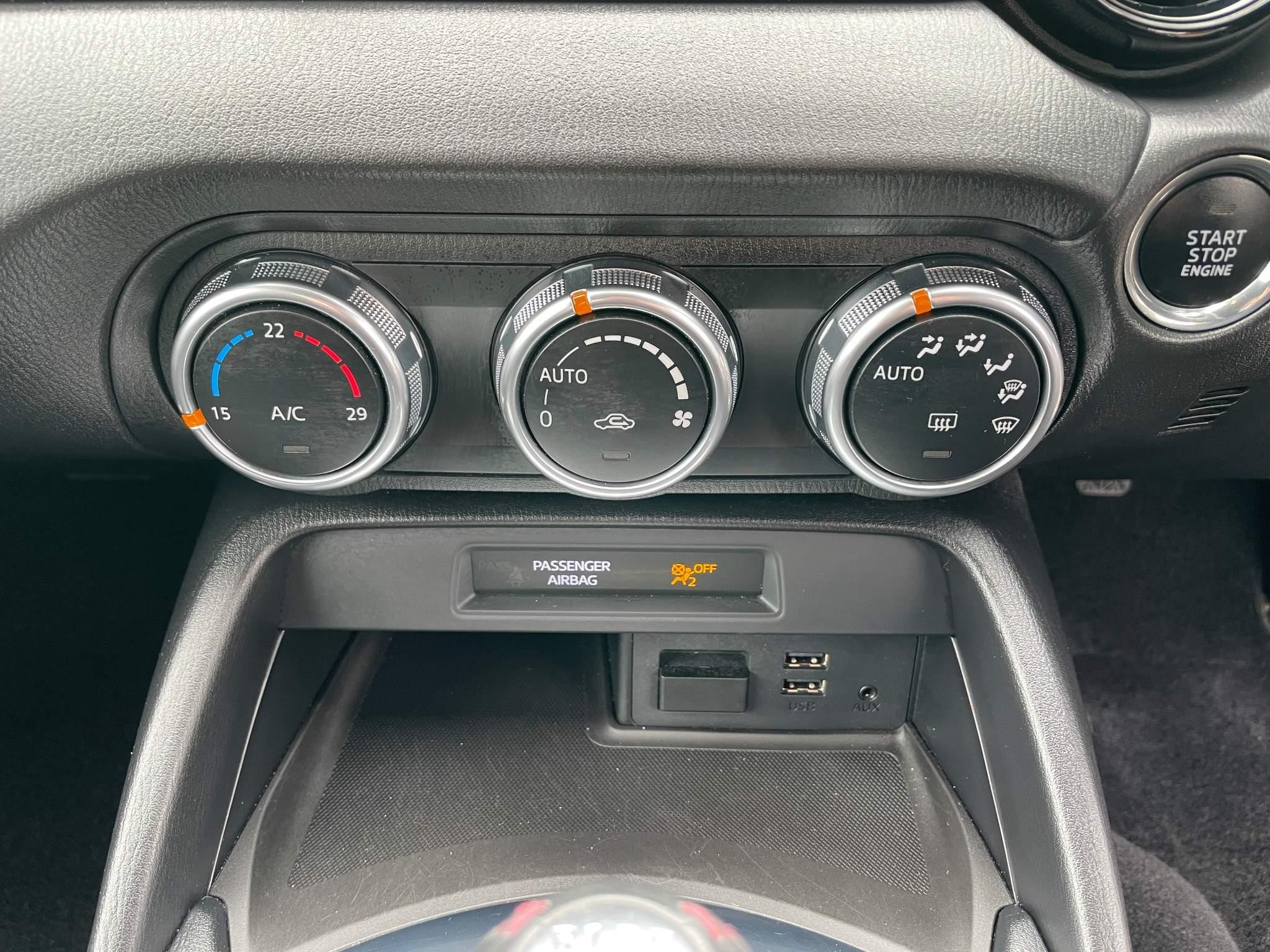 Mazda MX-5 1.5 SKYACTIV-G SE-L Nav Convertible 2dr Petrol Manual Euro 6 (131 ps) (YC66GOJ) image 17