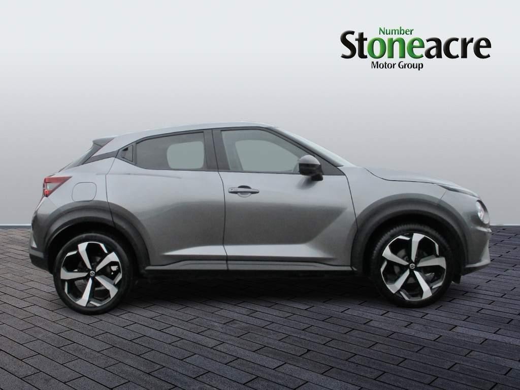 Nissan Juke 1.0 DIG-T Tekna SUV 5dr Petrol DCT Auto Euro 6 (s/s) (114 ps) (EO70FLH) image 1