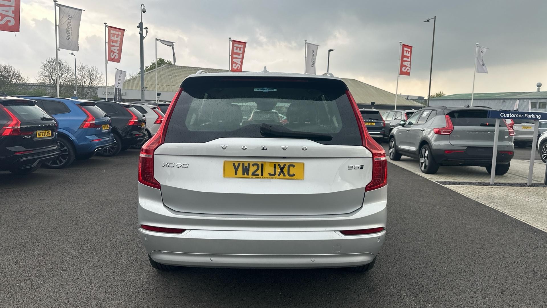 Volvo XC90 2.0 B5D [235] Momentum 5dr AWD Geartronic (YW21JXC) image 12