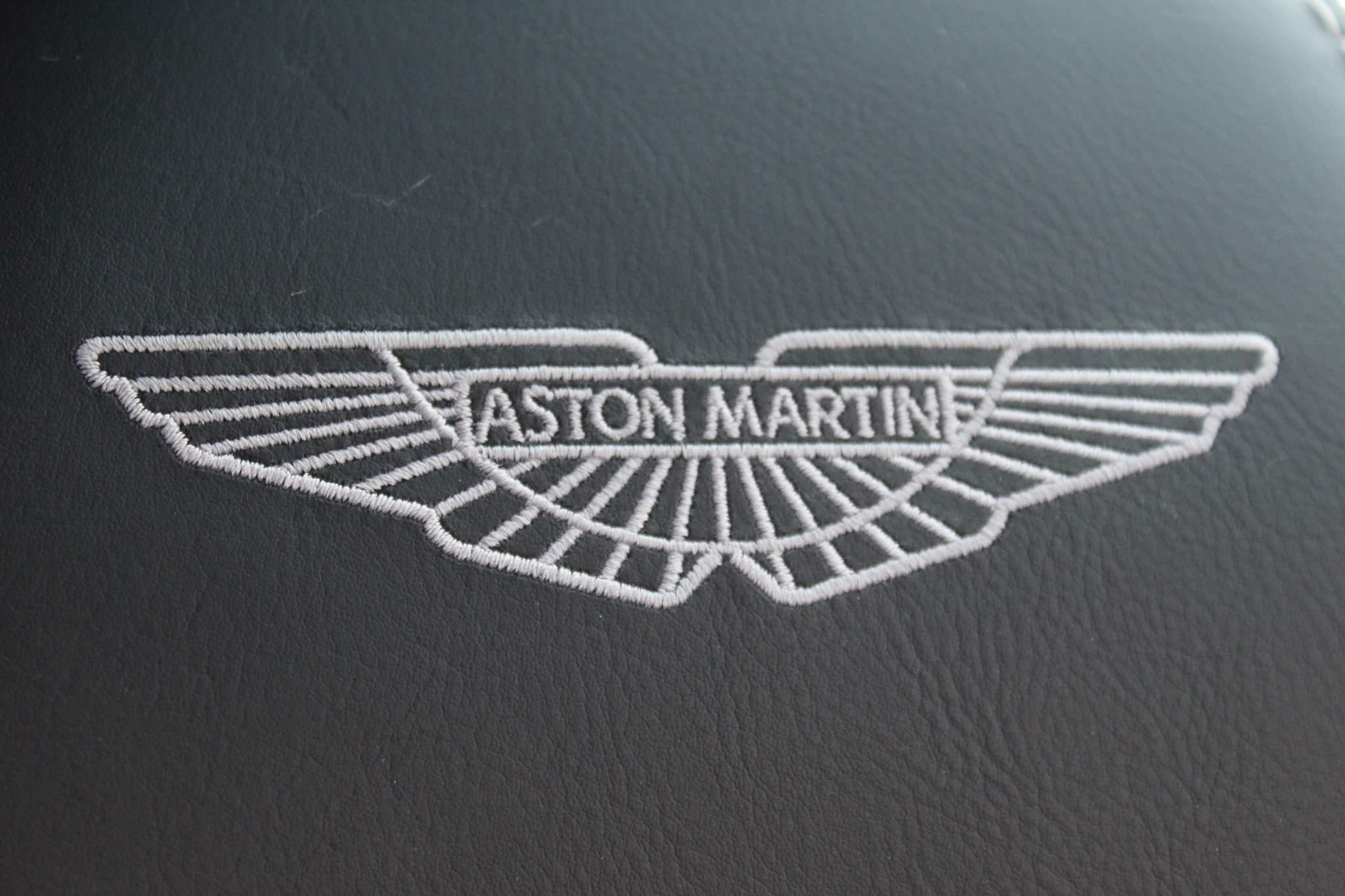 Aston Martin DBX Image 19