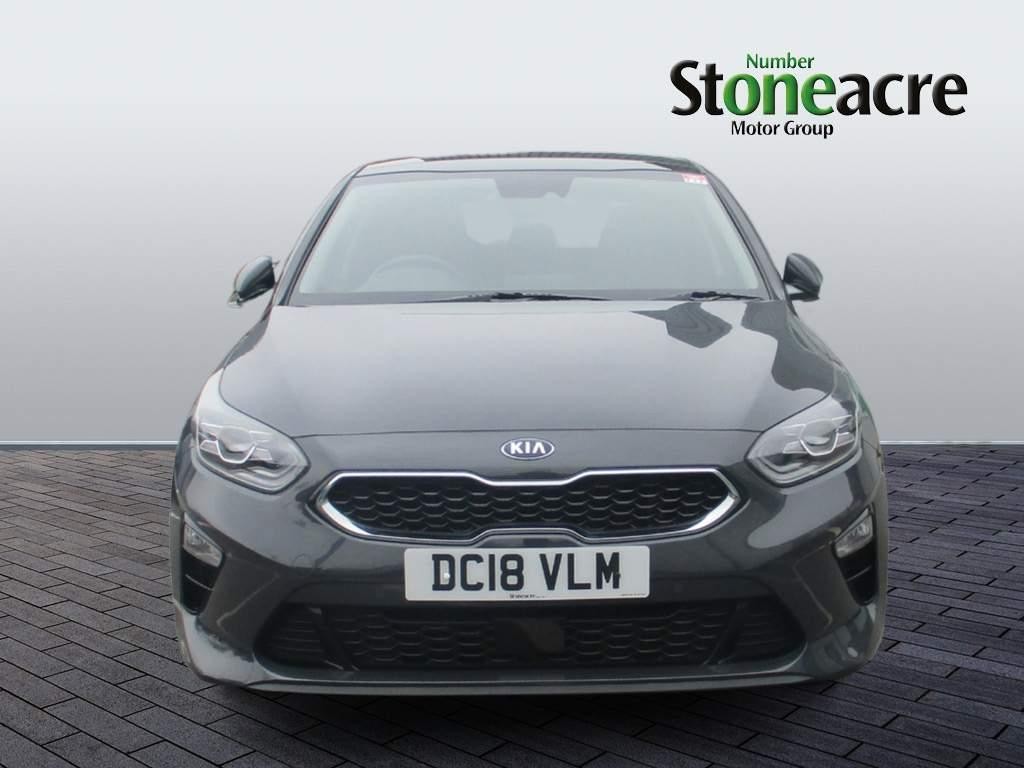 Kia Ceed 1.4 T-GDi First Edition Euro 6 (s/s) 5dr (DC18VLM) image 1