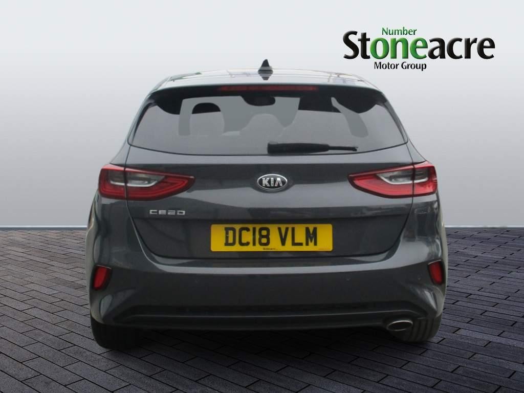 Kia Ceed 1.4 T-GDi First Edition Euro 6 (s/s) 5dr (DC18VLM) image 5