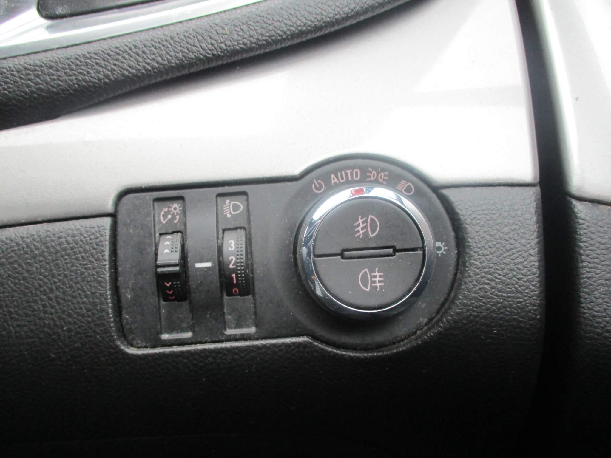 Vauxhall Mokka 1.4T Tech Line 5dr (FH16XDW) image 21