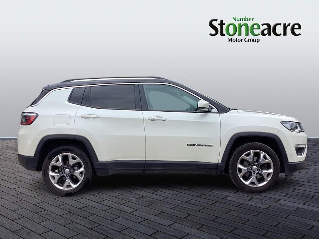 Jeep Compass 1.4T MultiAirII Limited Euro 6 (s/s) 5dr (YJ71WSK) image 1
