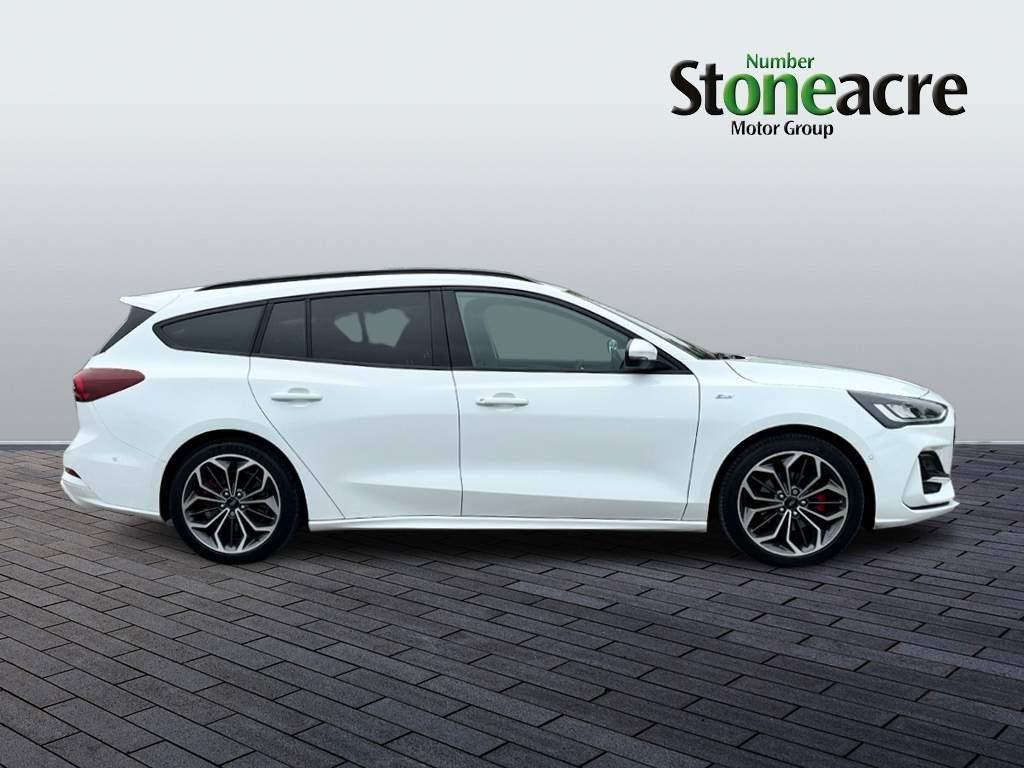 Ford Focus Image 2