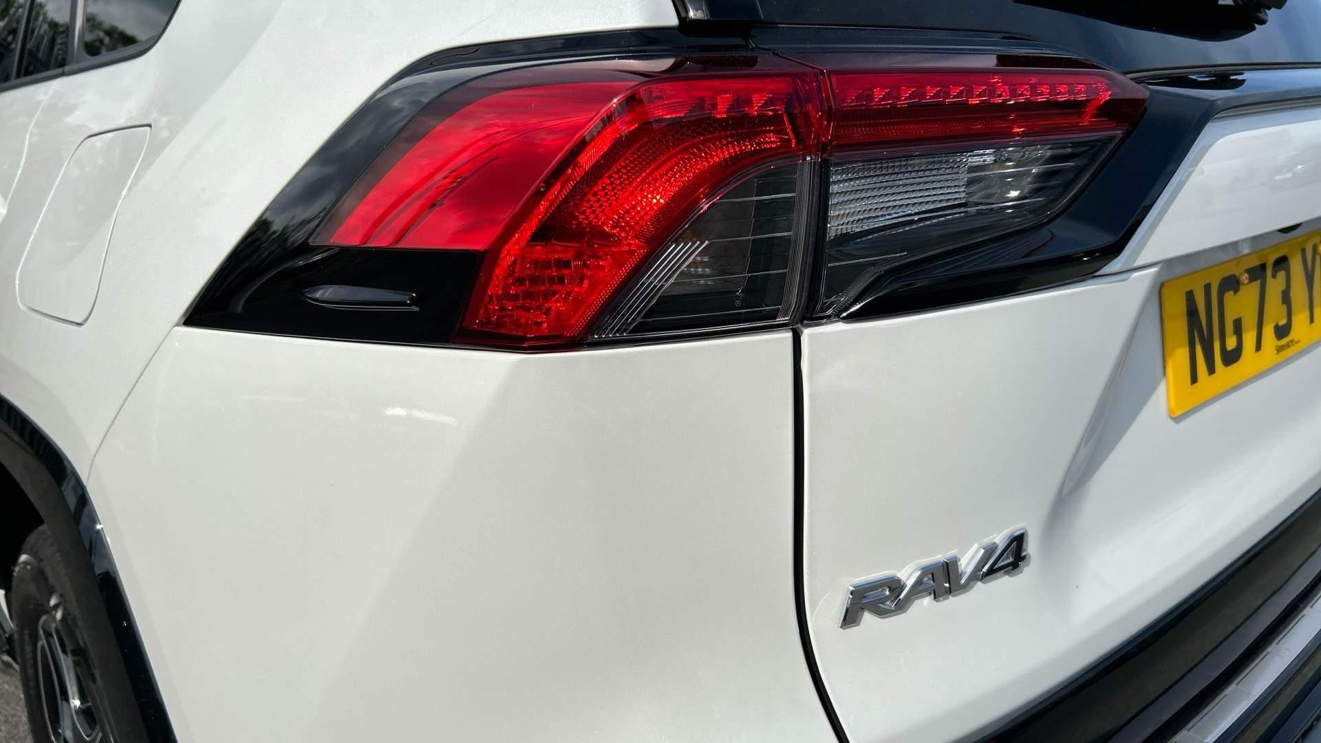 Toyota RAV4 Image 46