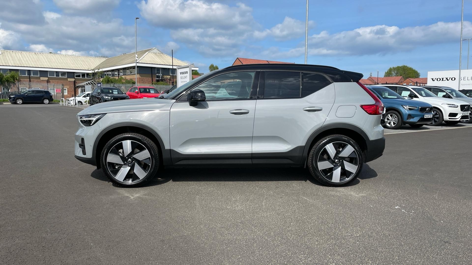 Volvo XC40 Recharge Electric 175kW Recharge Ultimate 69kWh 5dr Auto (ND24EPV) image 8