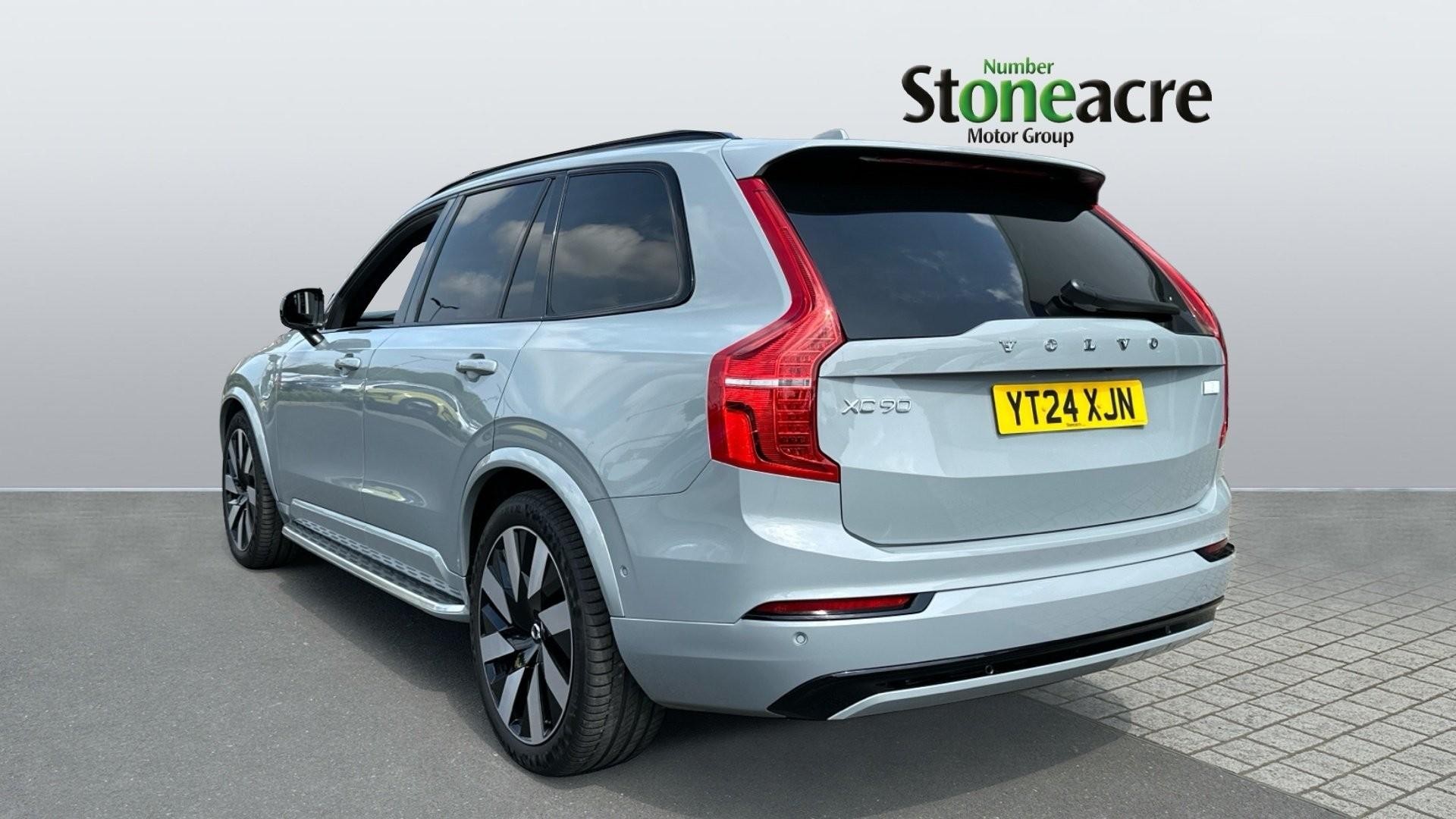 Volvo XC90 Image 2