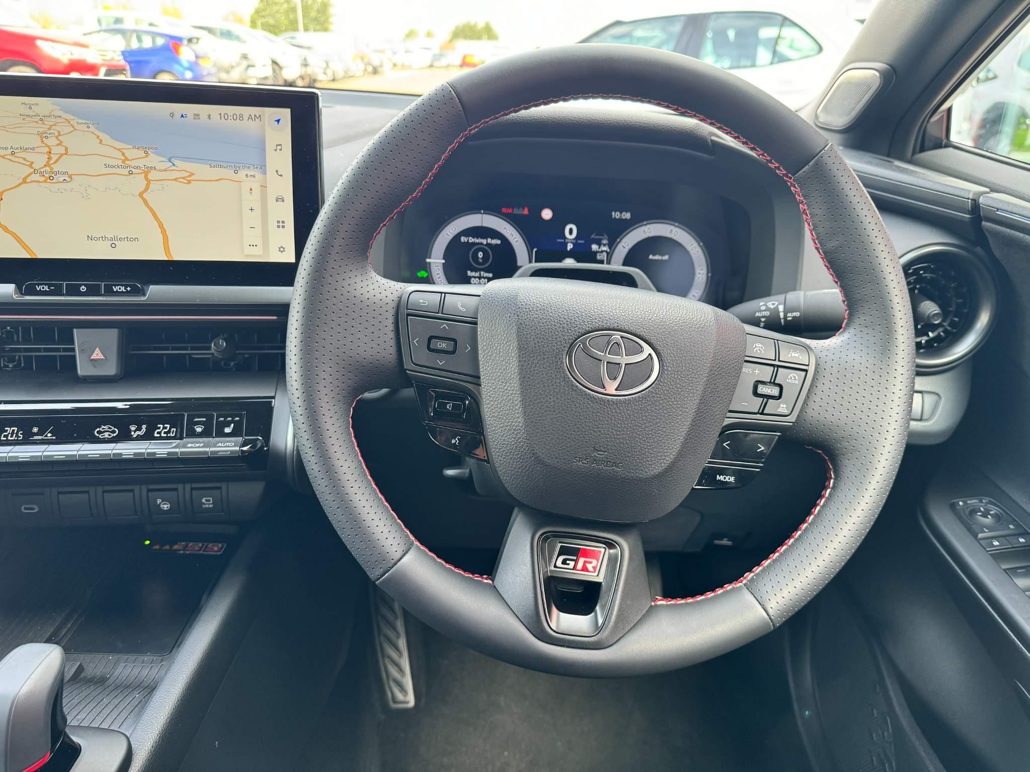 Toyota C-HR Image 17