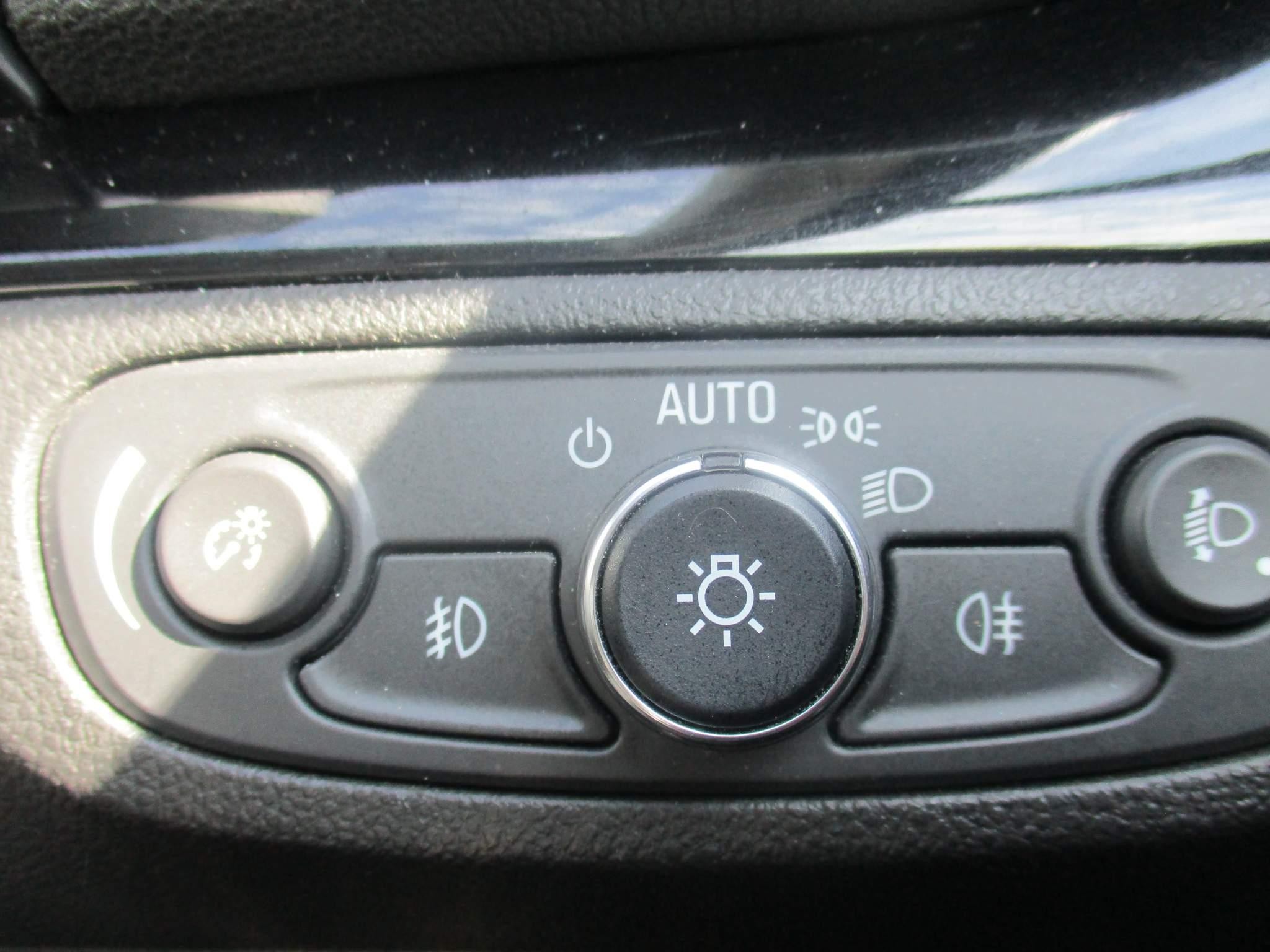 Vauxhall Mokka X 1.4T Active 5dr (NL18XLS) image 21