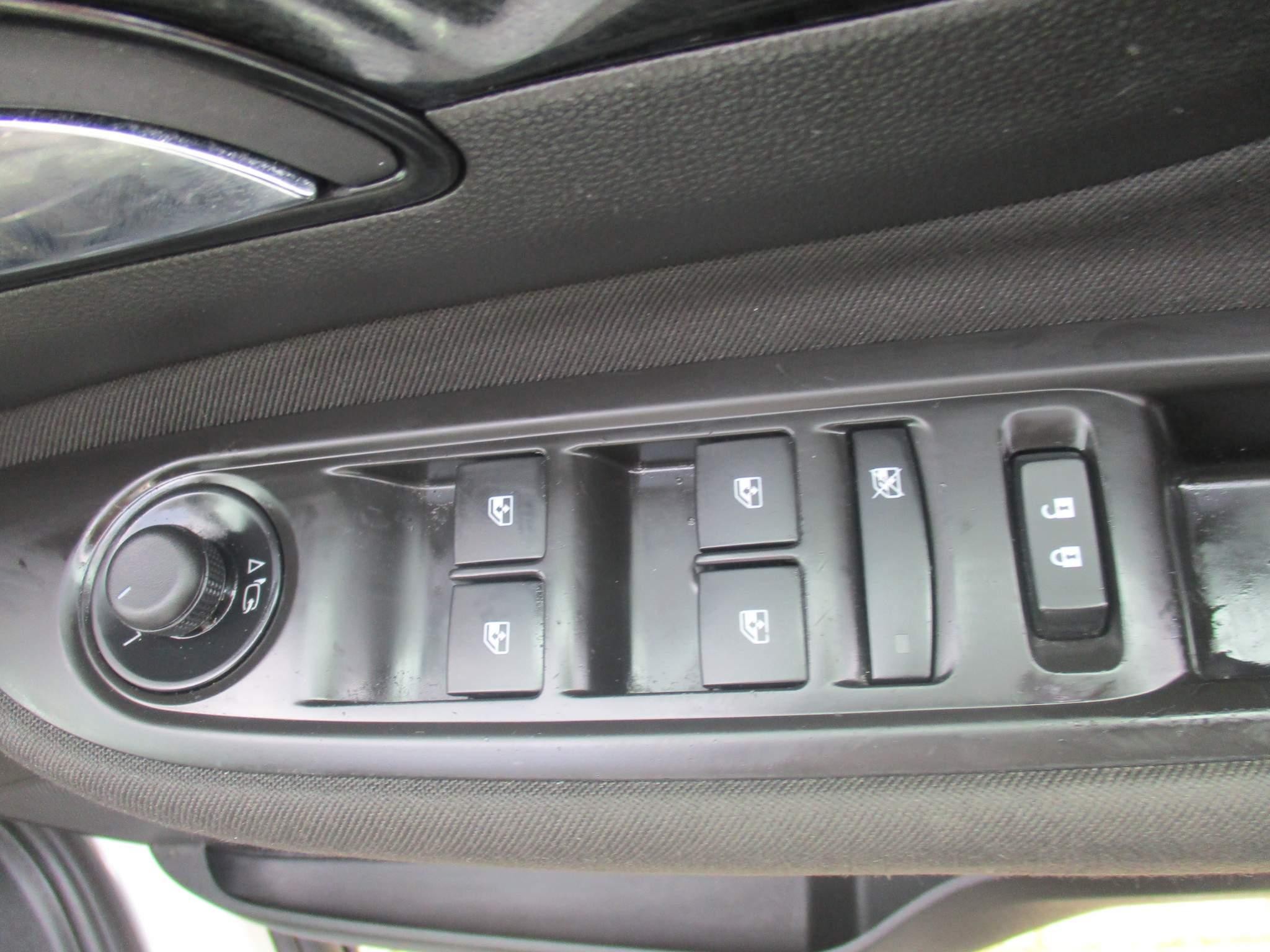 Vauxhall Mokka X 1.4T Active 5dr (NL18XLS) image 25