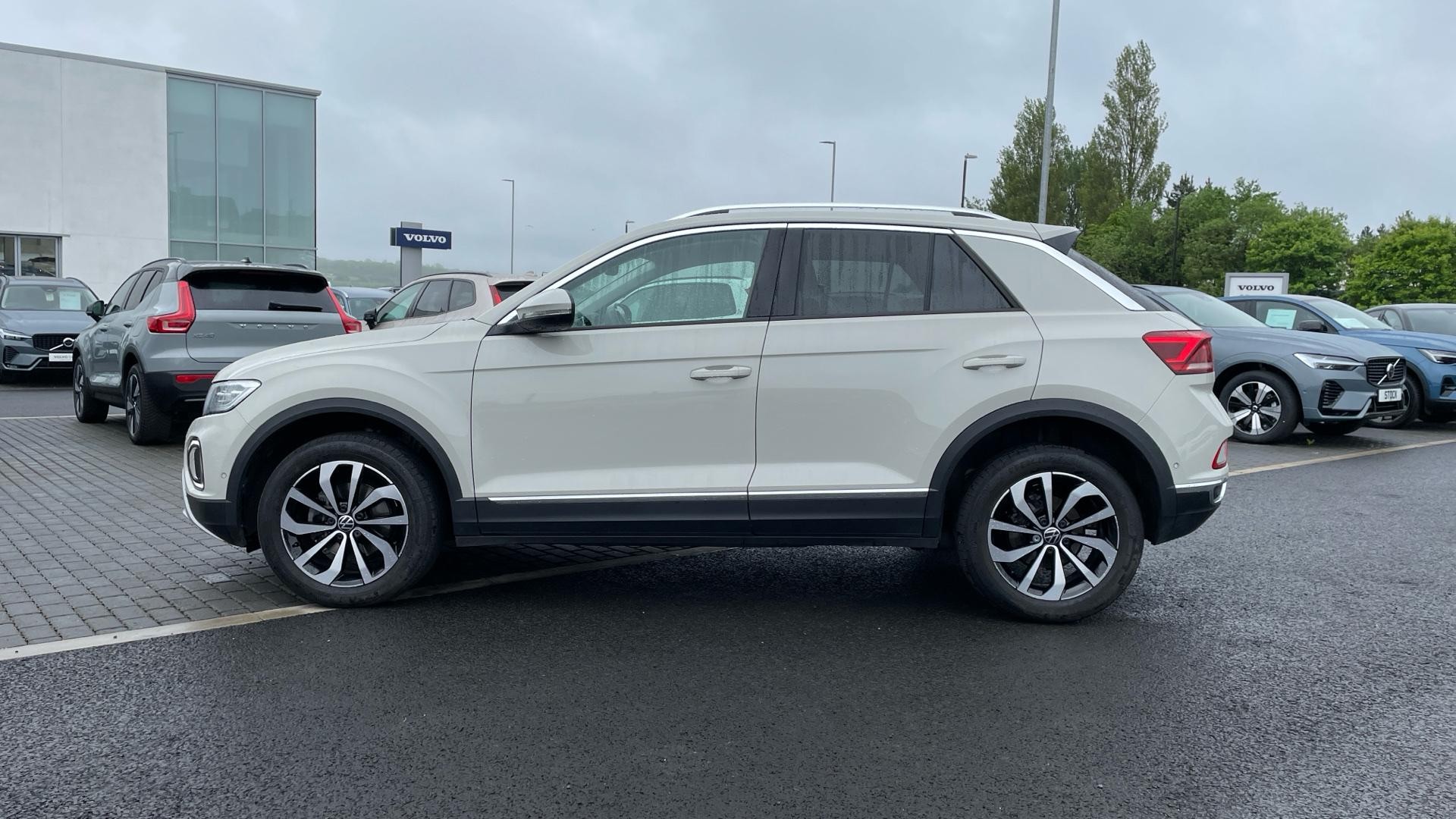 Volkswagen T-Roc Image 8