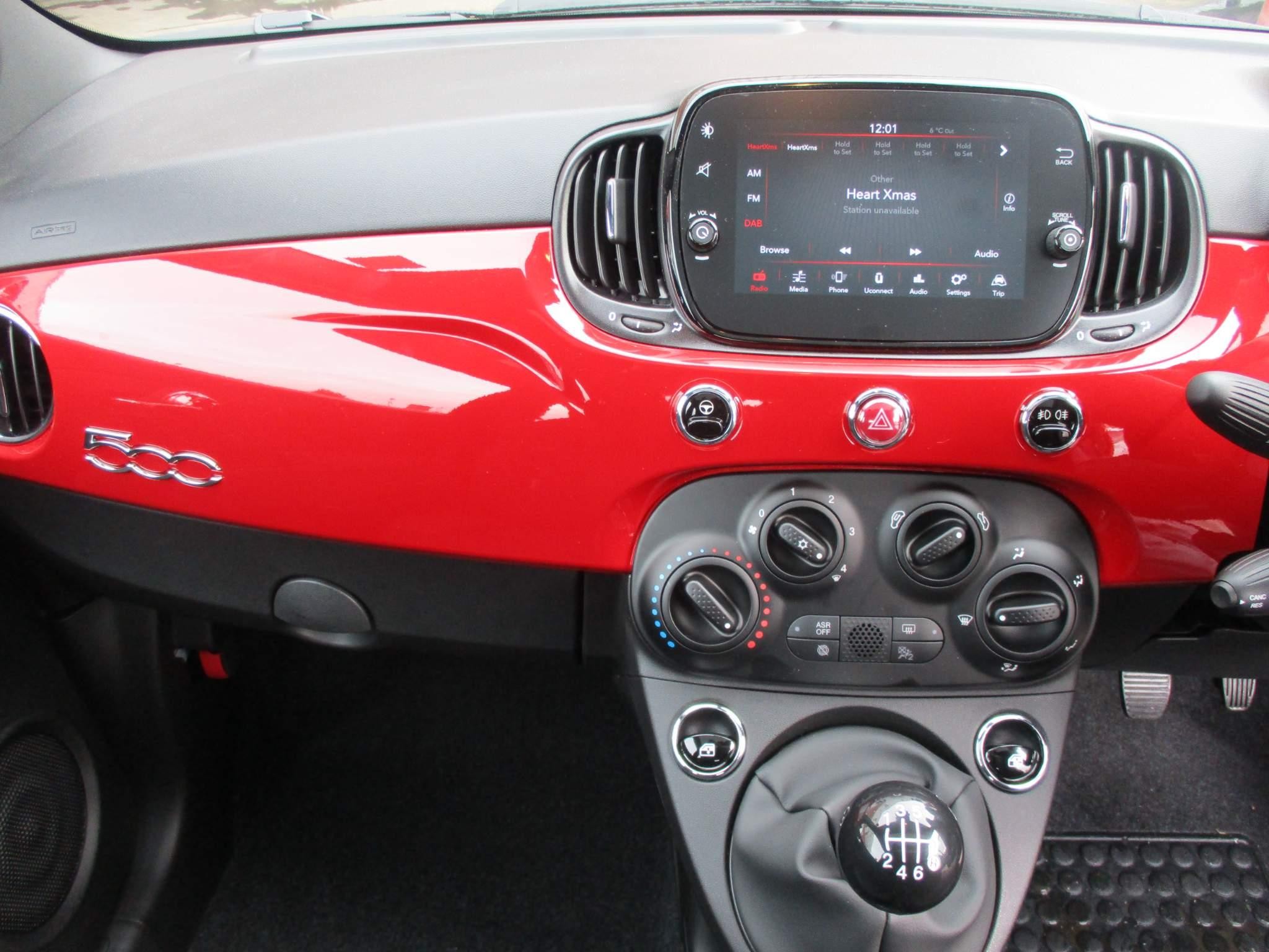 Fiat 500 Hybrid Image 17