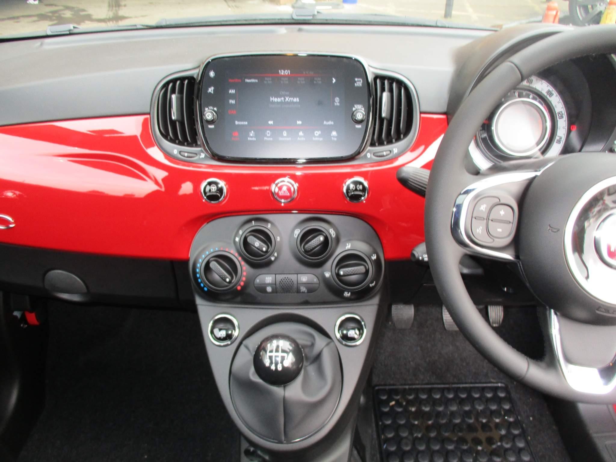 Fiat 500 Hybrid Image 18