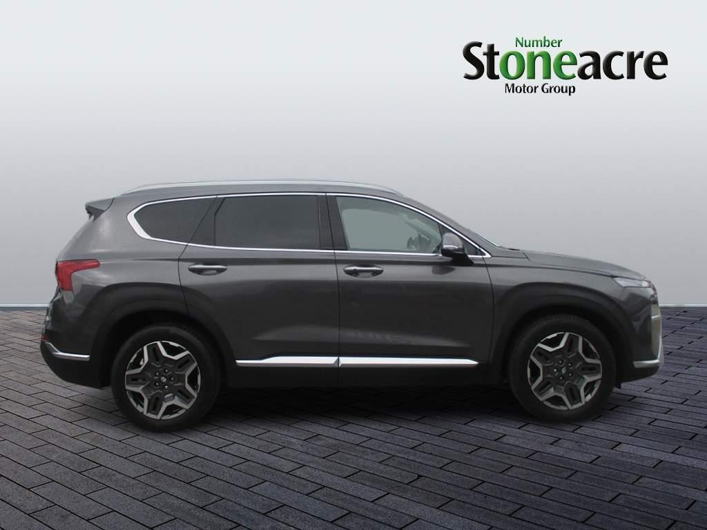 Hyundai SANTA FE Image 2