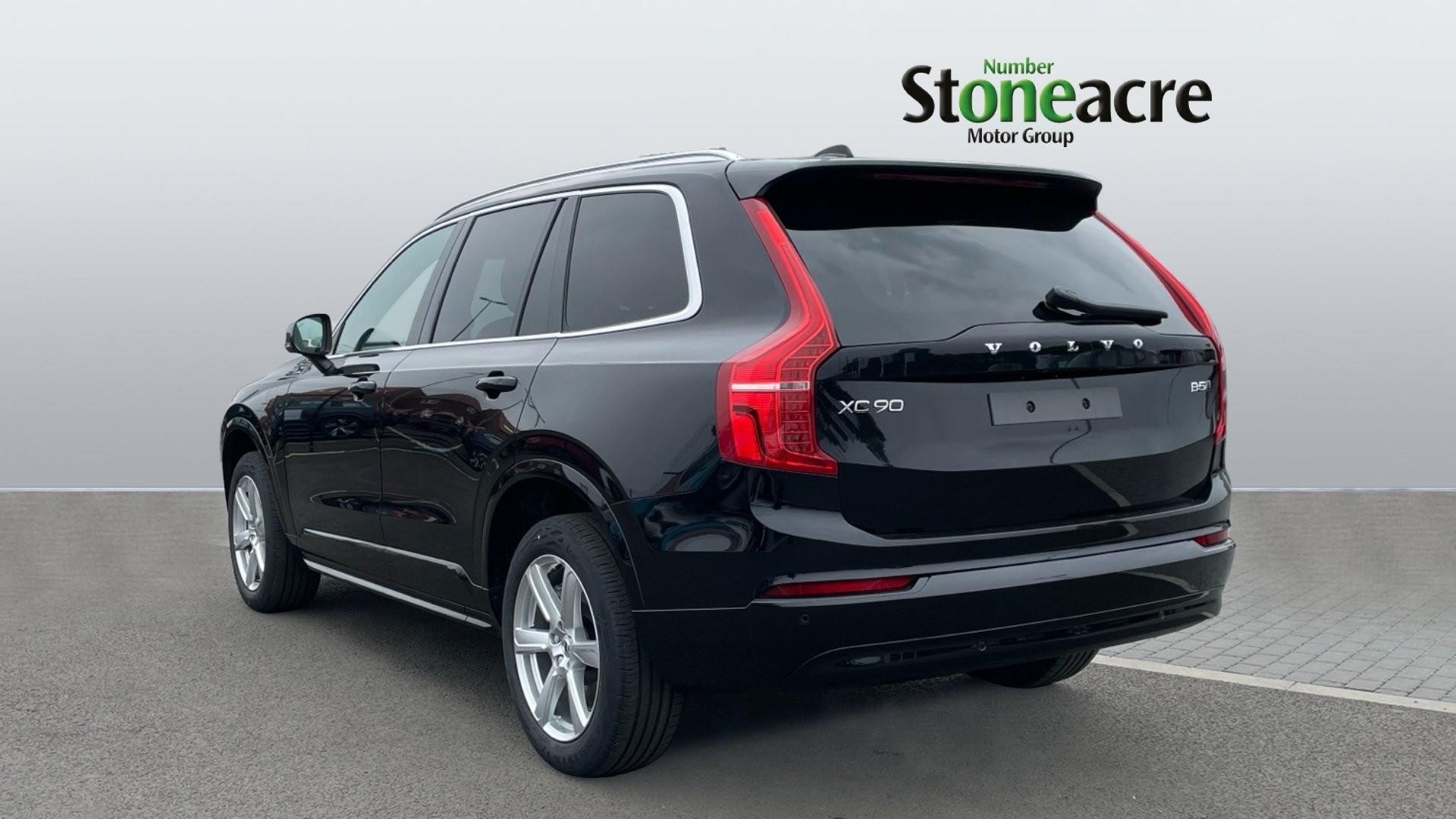 Volvo XC90 Image 2