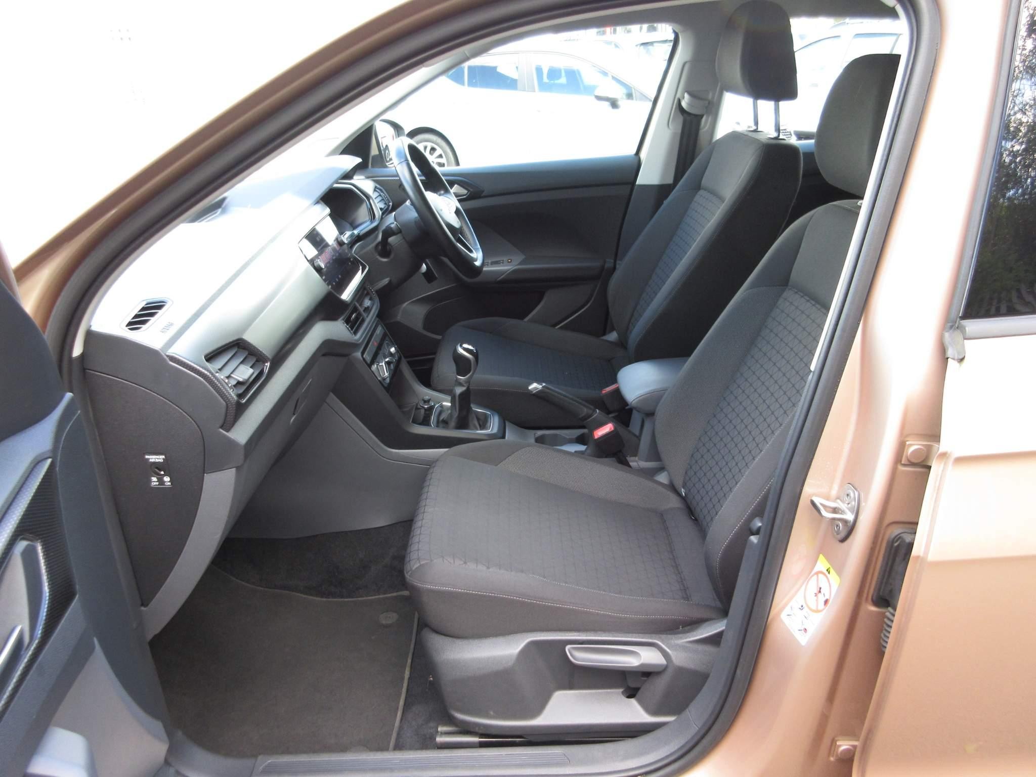 Volkswagen T-Cross Image 11